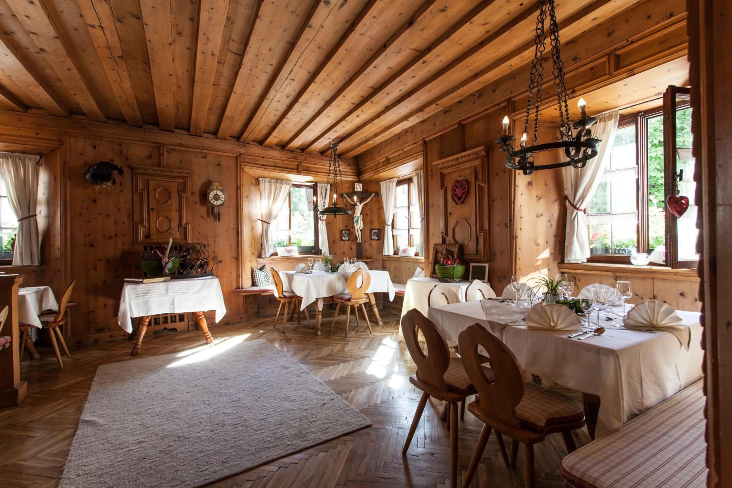 Restaurant/places to eat in Posthotel Pfunds