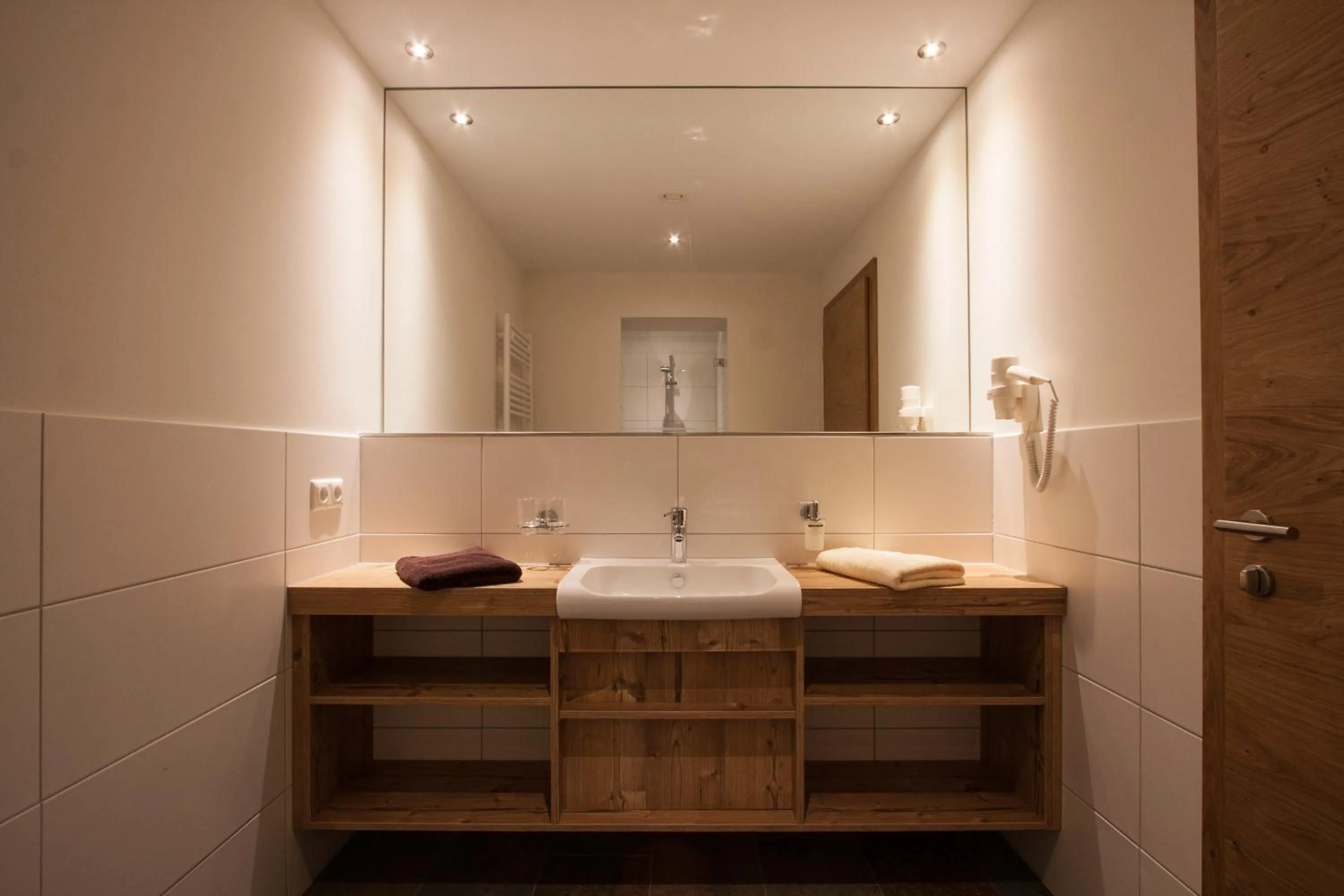 Bathroom in Posthotel Pfunds