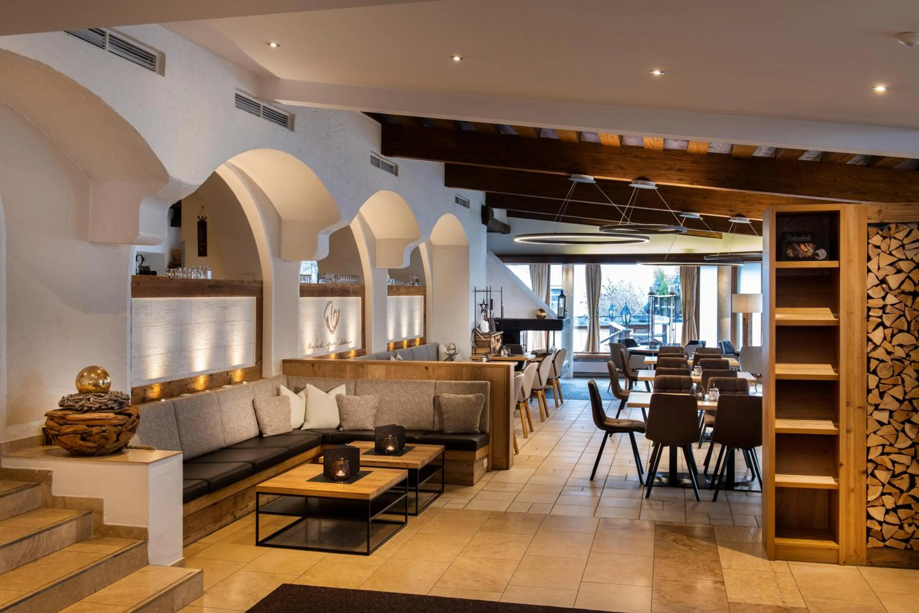 Restaurant/places to eat in Posthotel Pfunds