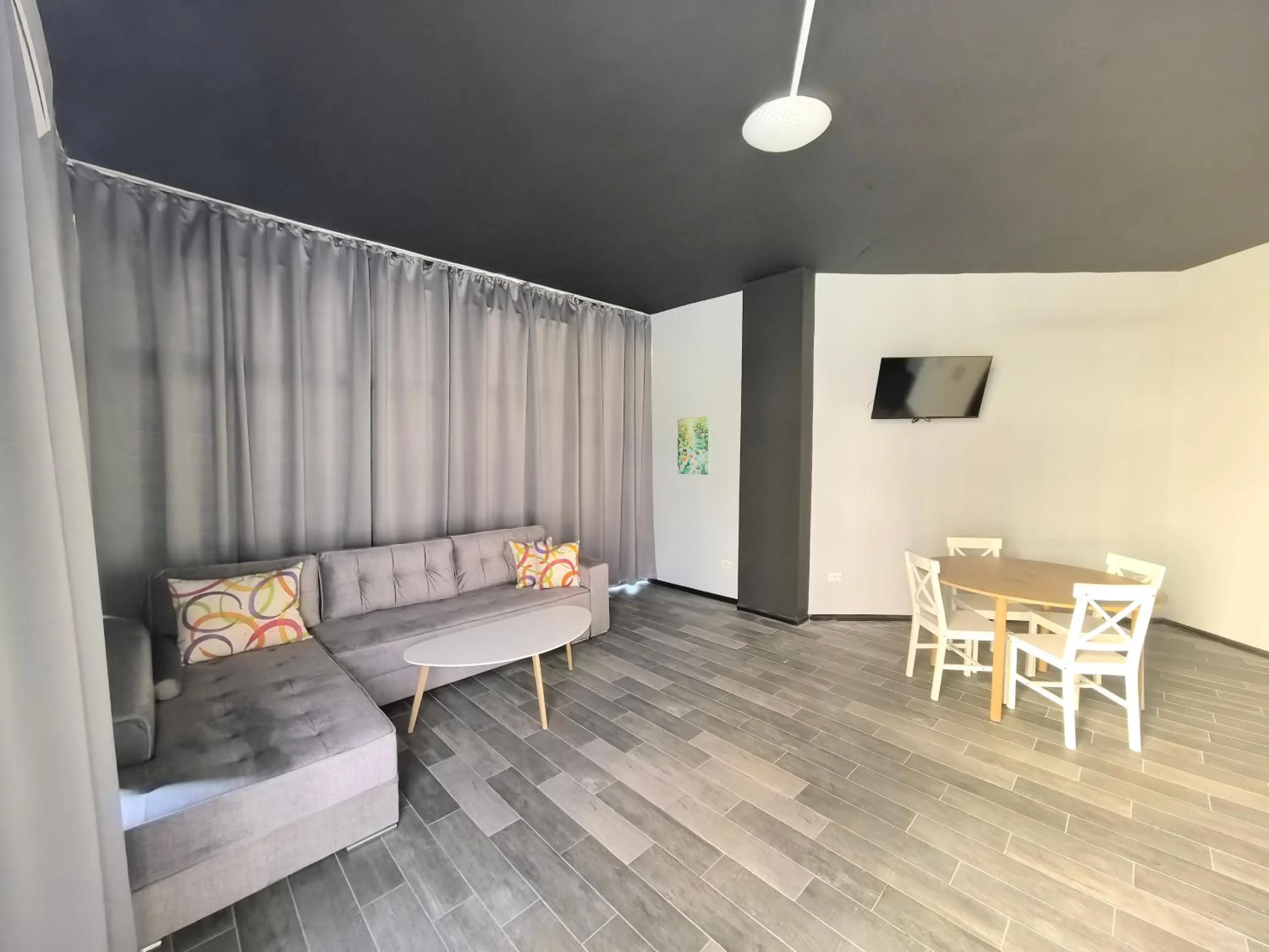 Rose Garden Omax Apartments