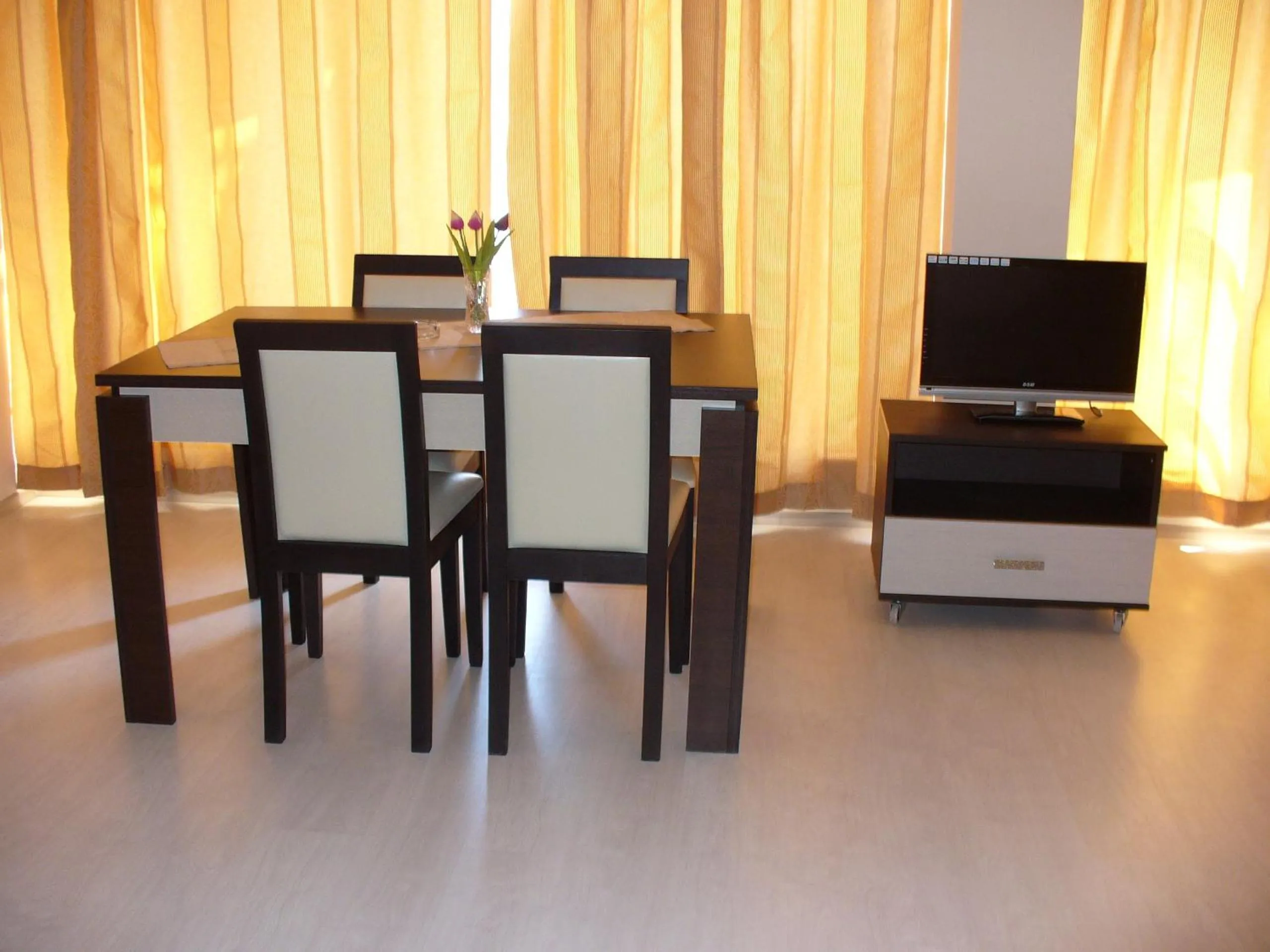 Living room in Rose Garden Omax Apartments