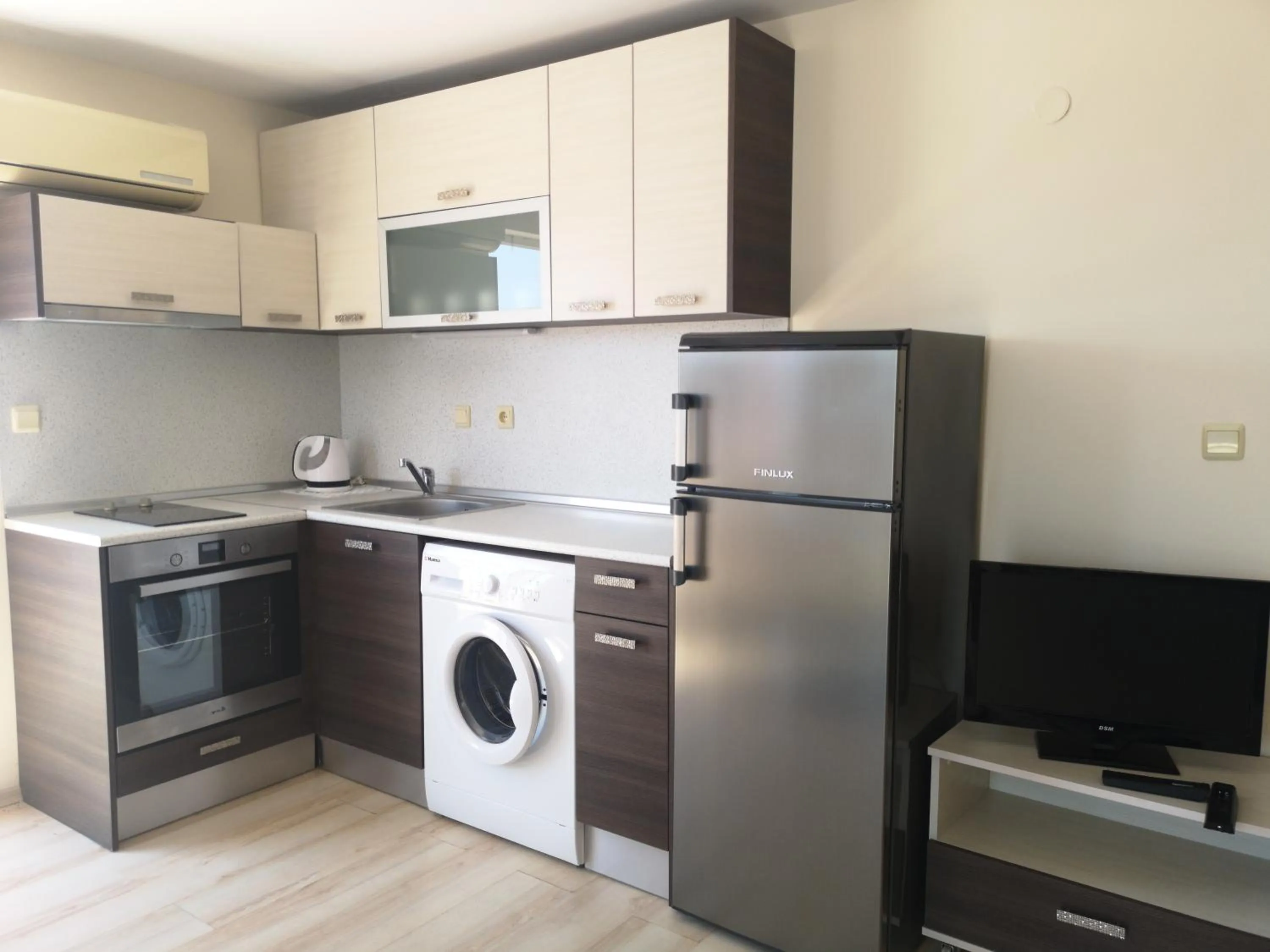 Rose Garden Omax Apartments