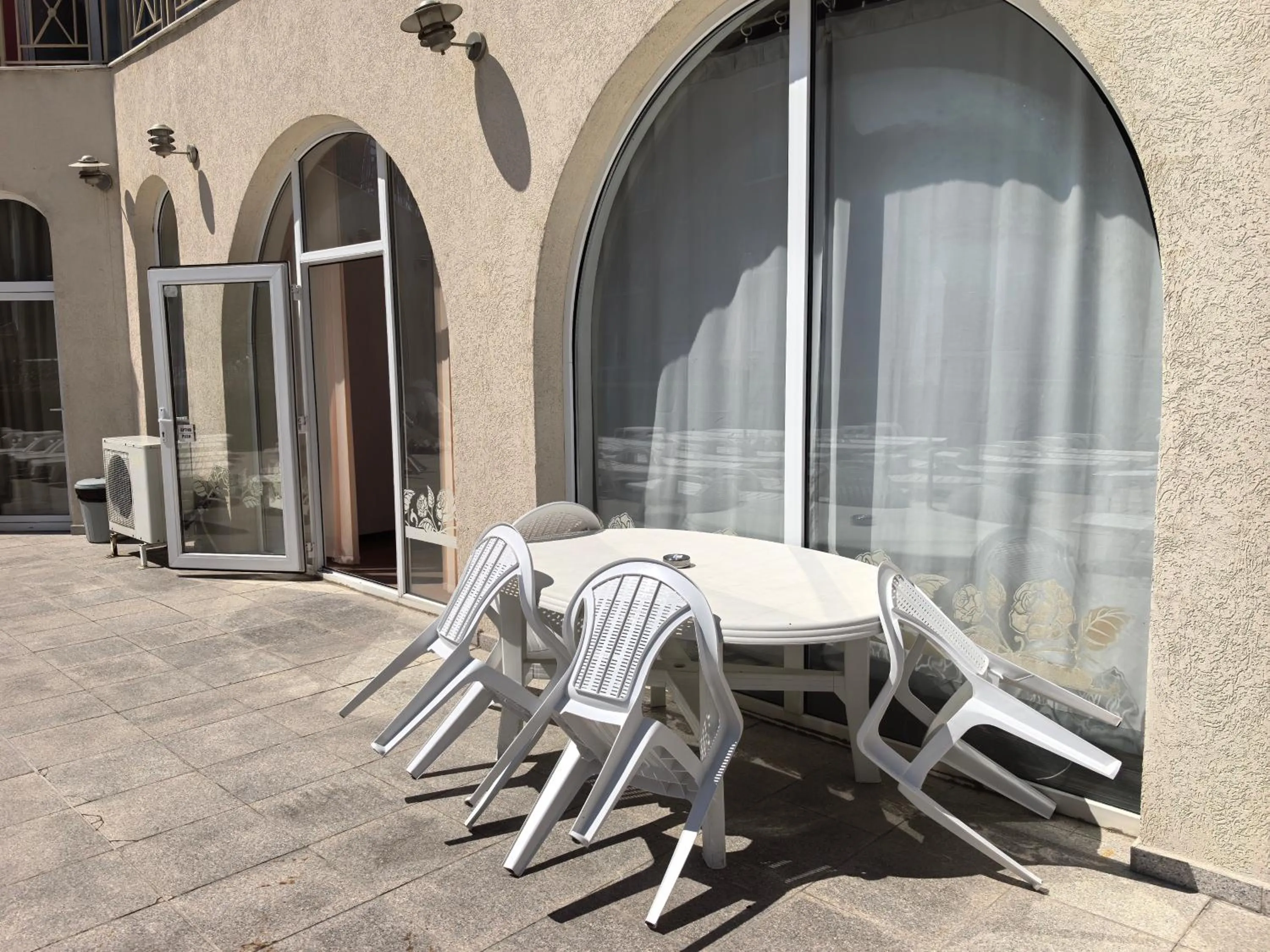 Rose Garden Omax Apartments