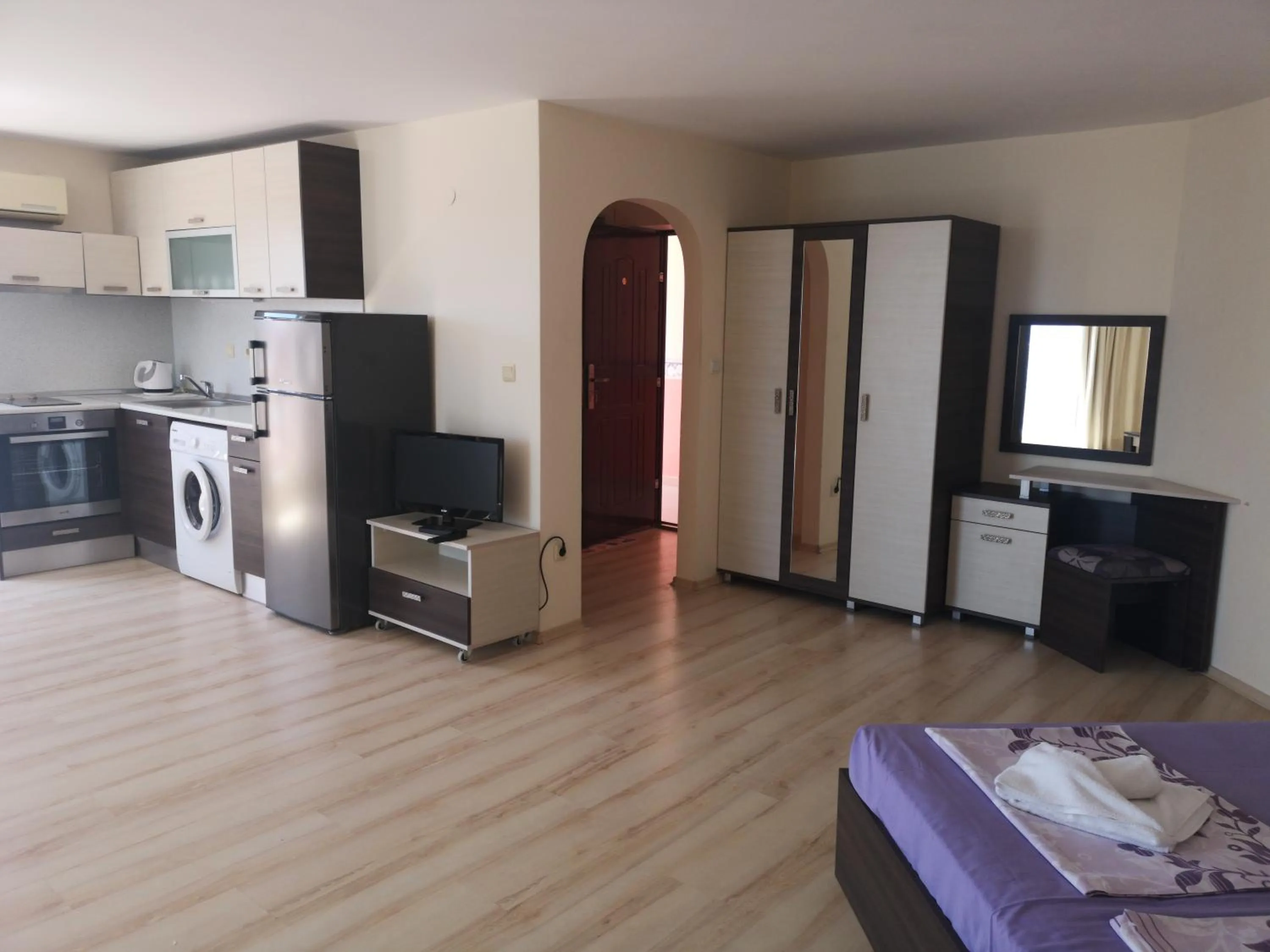 Rose Garden Omax Apartments