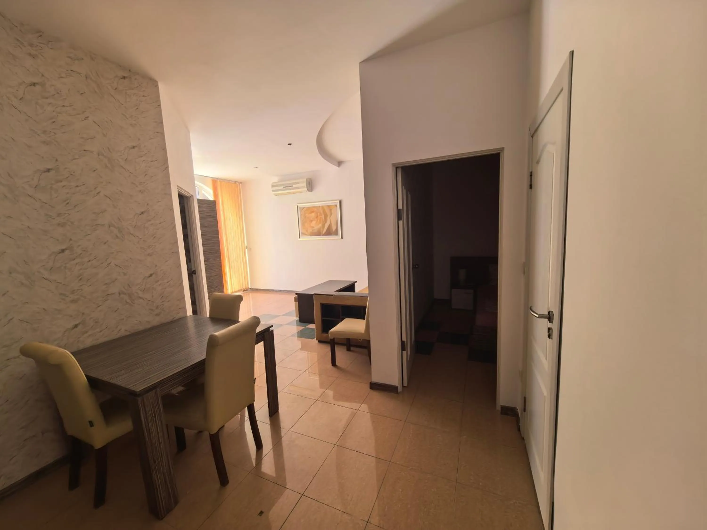 Rose Garden Omax Apartments