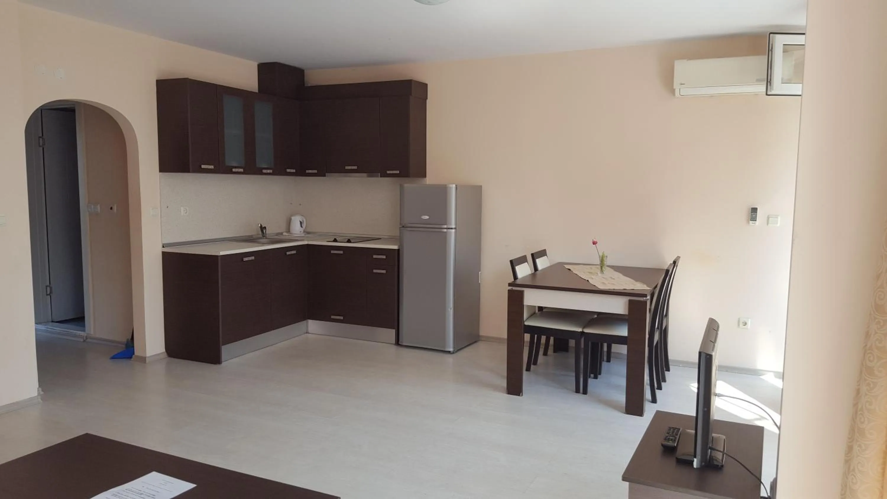 Rose Garden Omax Apartments