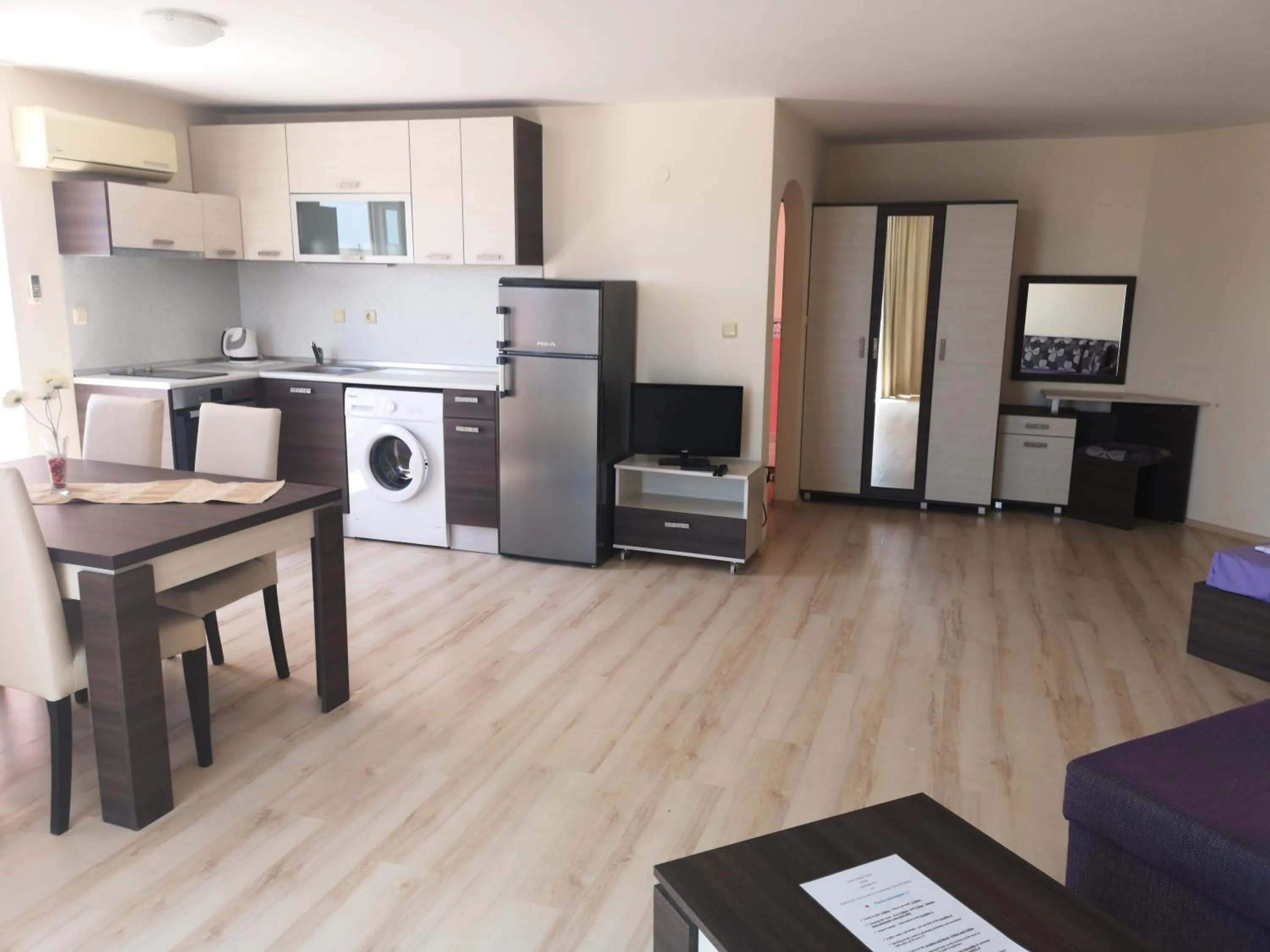 Rose Garden Omax Apartments