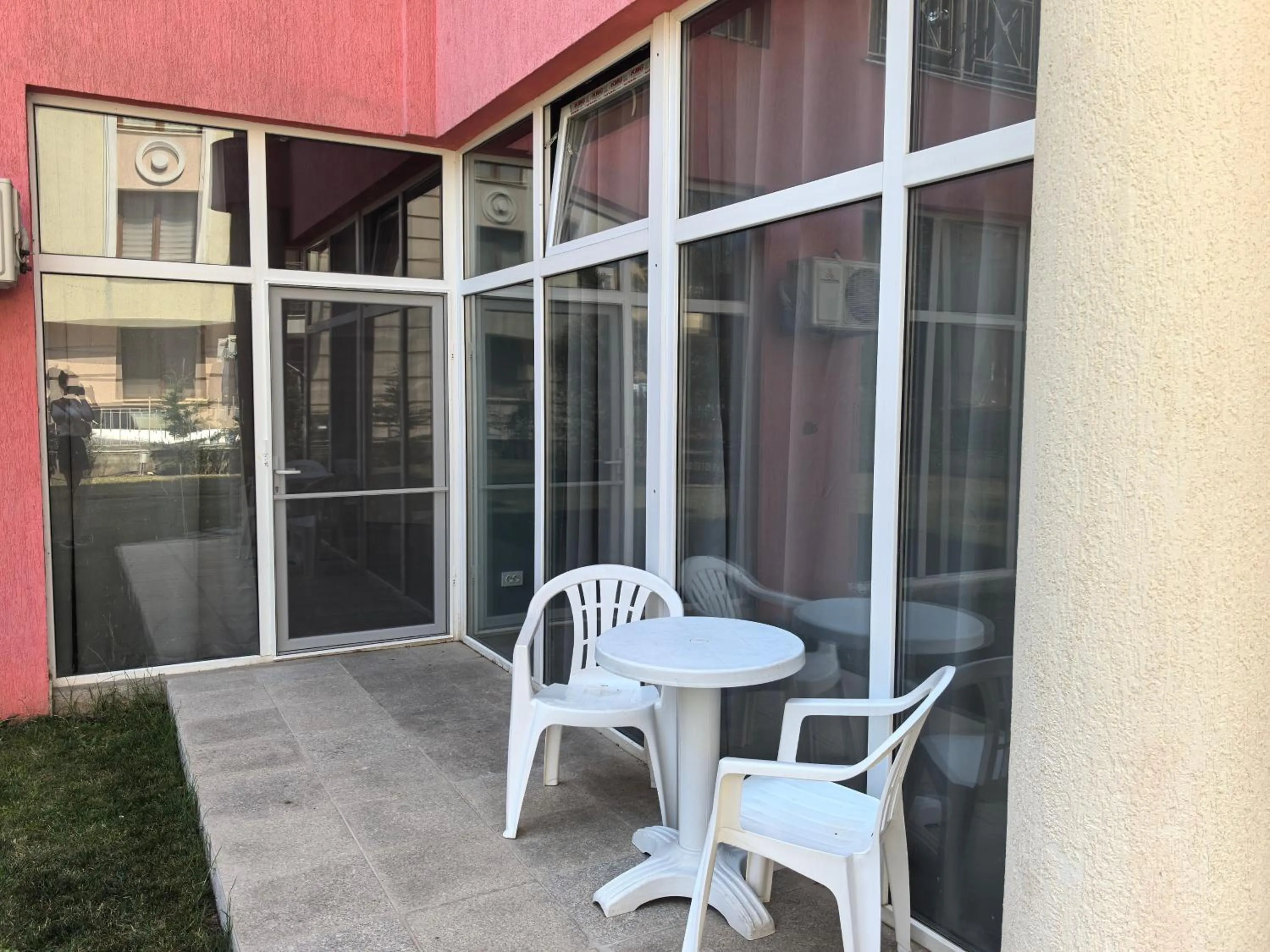 Rose Garden Omax Apartments