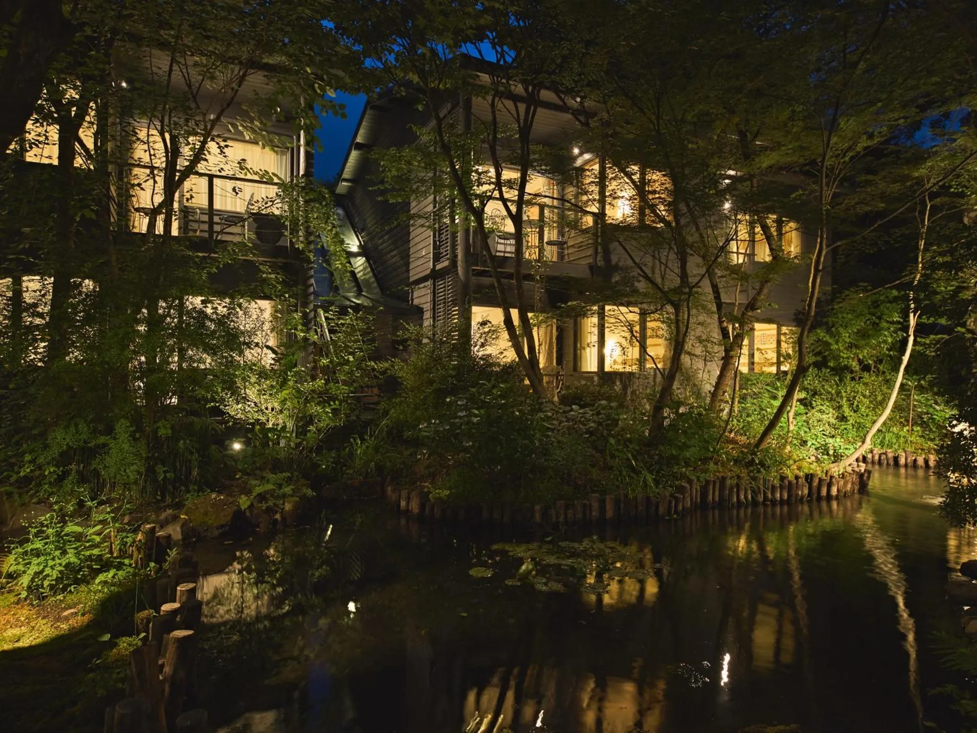 Night in Auberge de Primavera