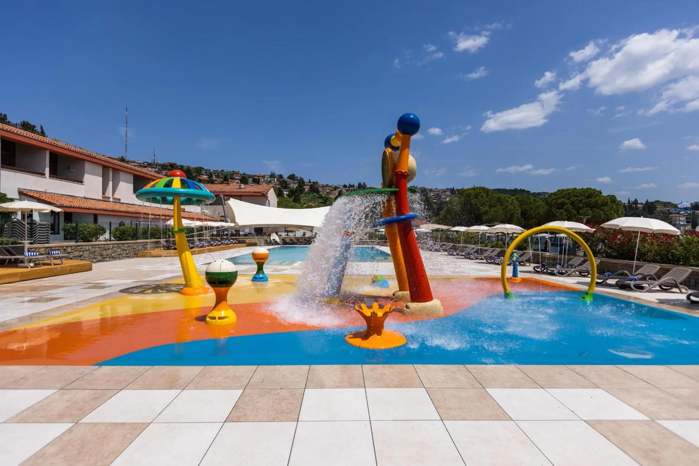Swimming pool in Hotel Vile Park