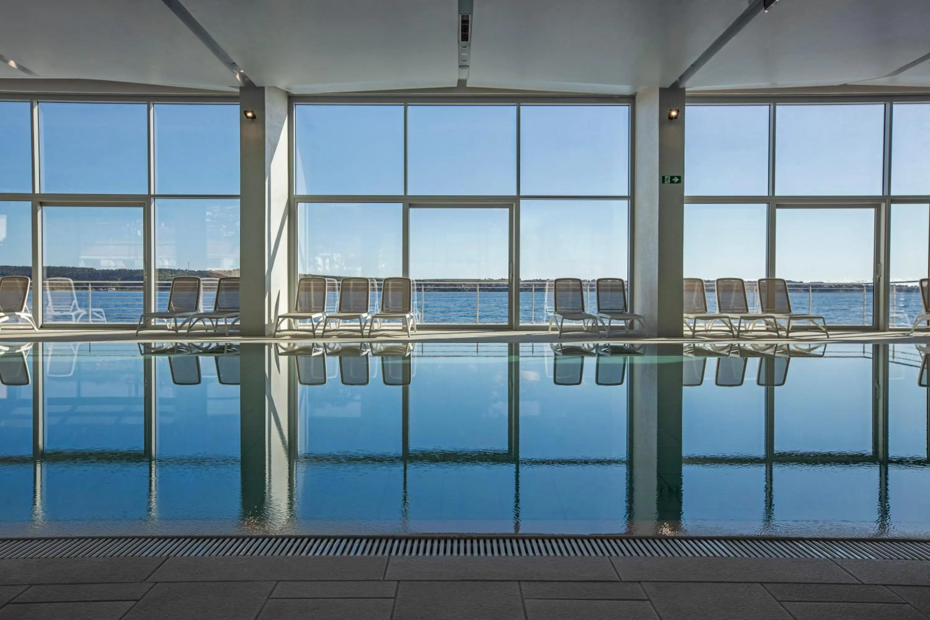 Swimming pool in Hotel Vile Park