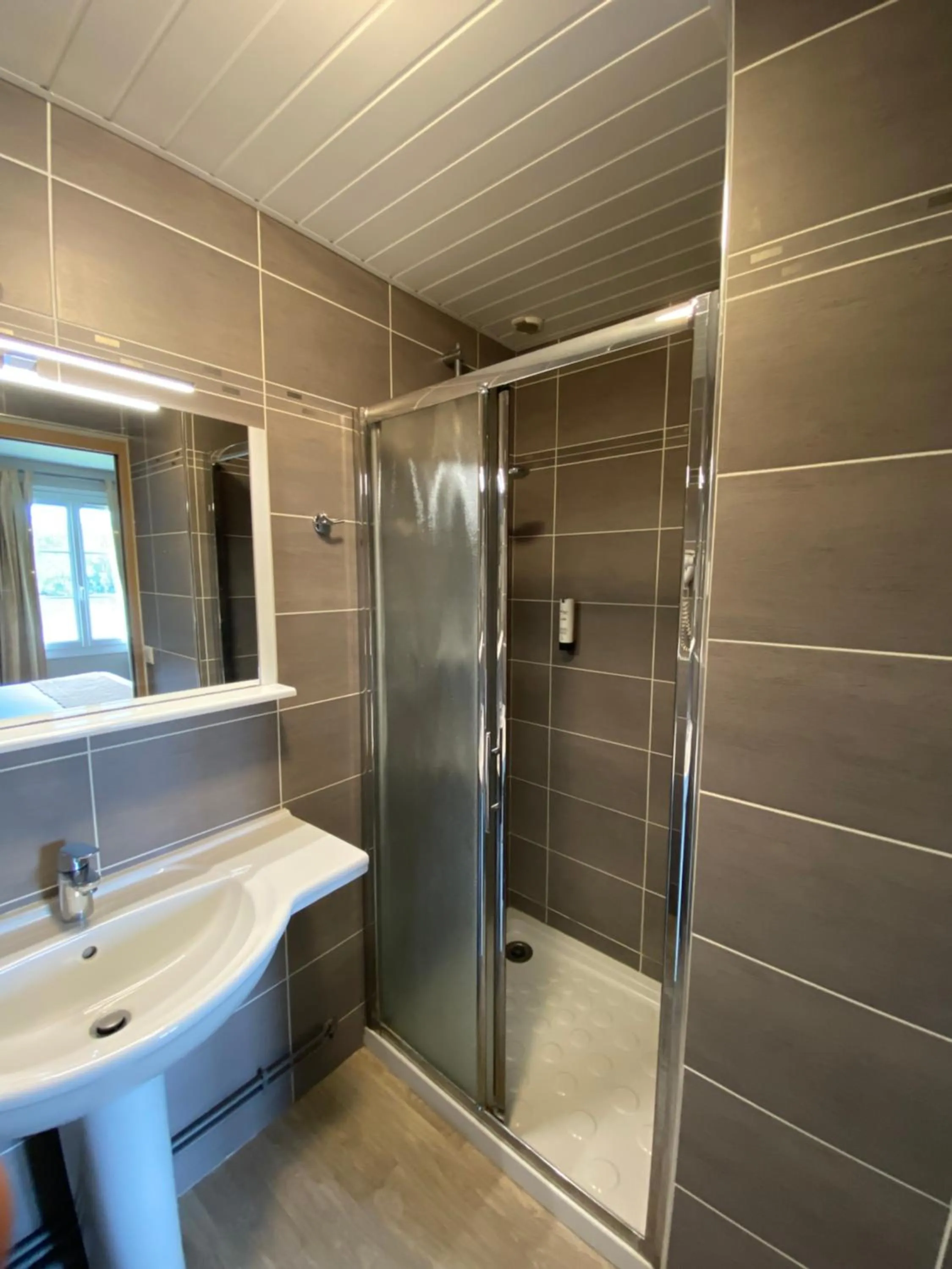 Bathroom in Hostellerie de Pavillon Saint-Hubert