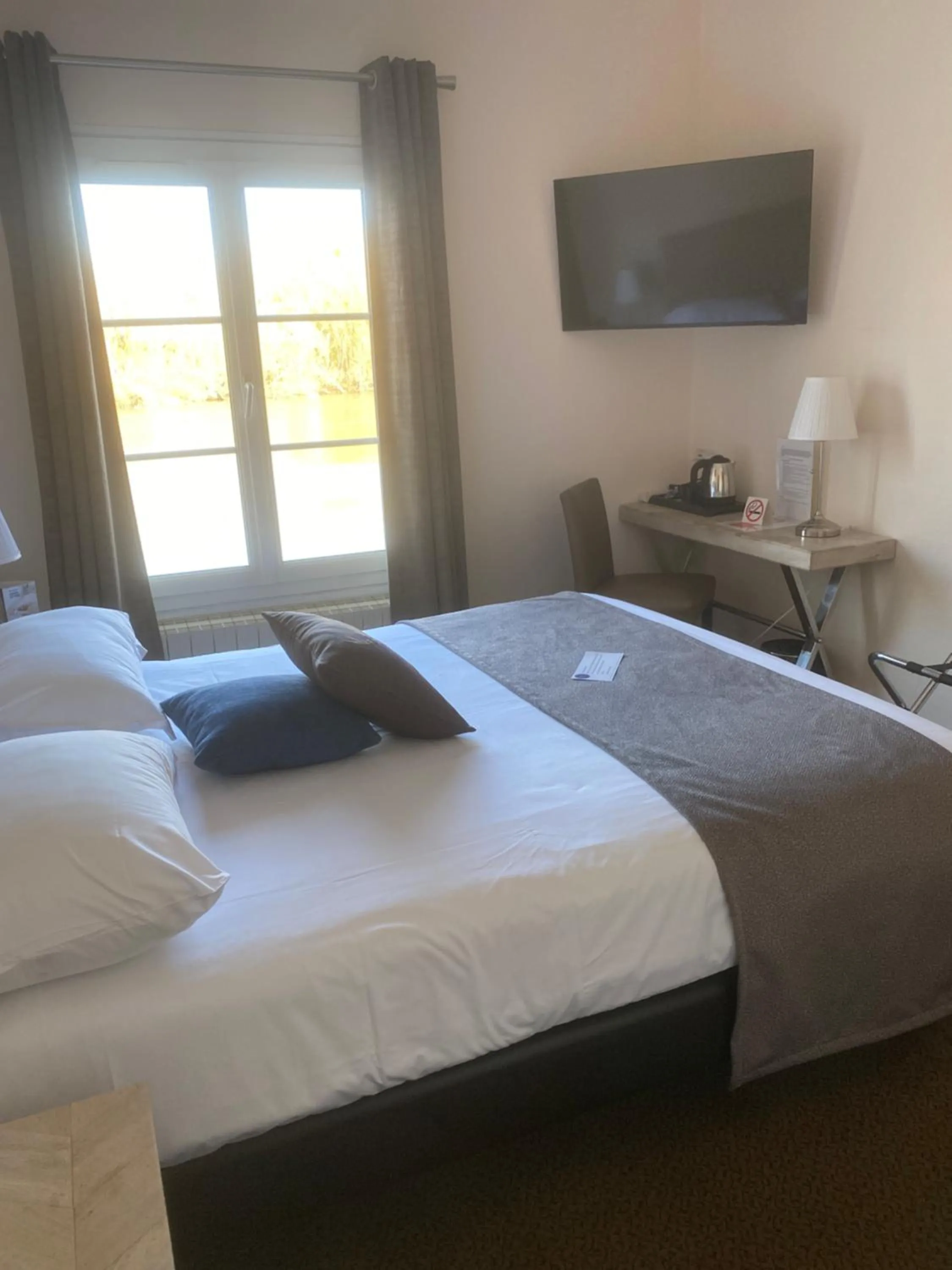 Bed in Hostellerie de Pavillon Saint-Hubert