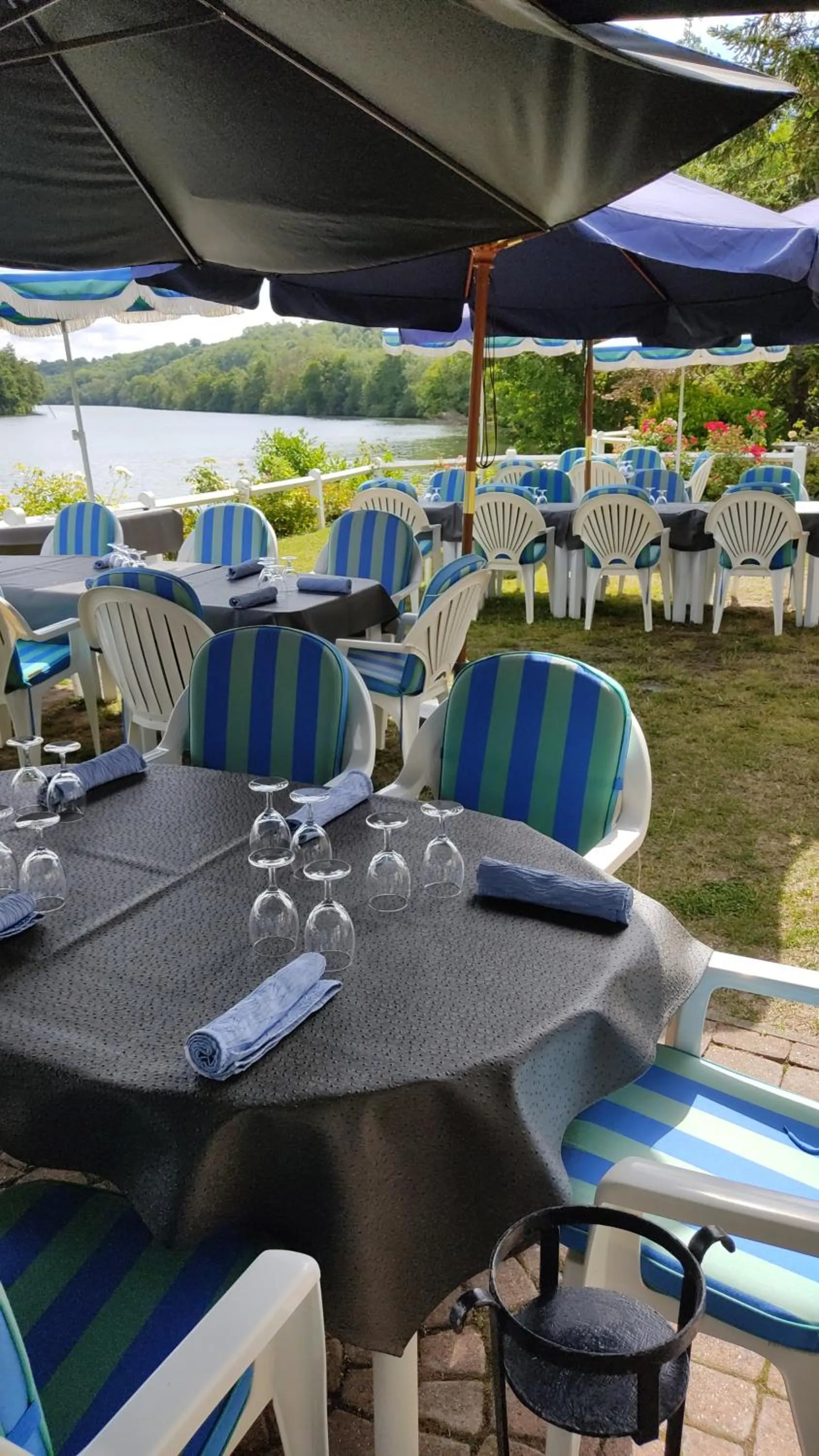 Patio in Hostellerie de Pavillon Saint-Hubert