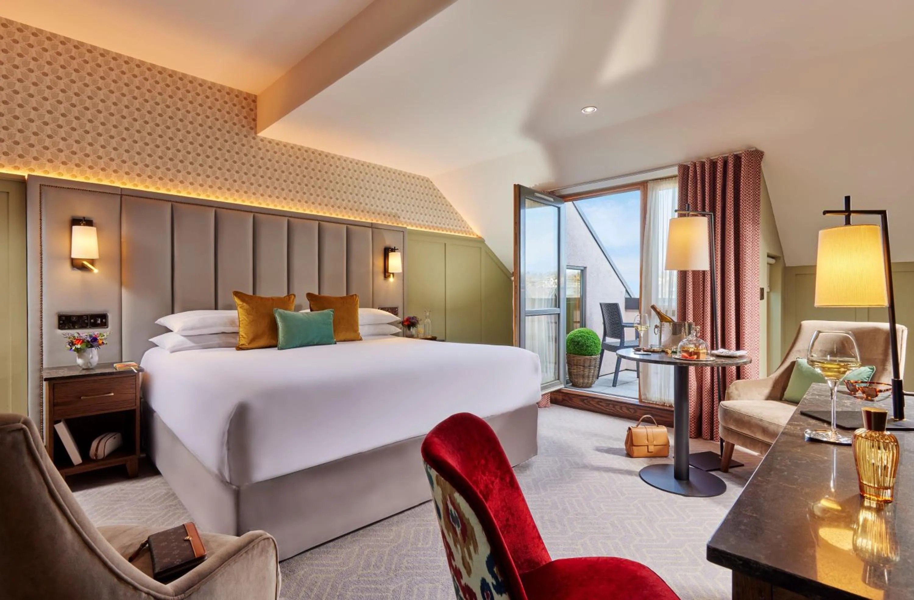 Bedroom, Bed in Westport Plaza Hotel, Spa & Leisure