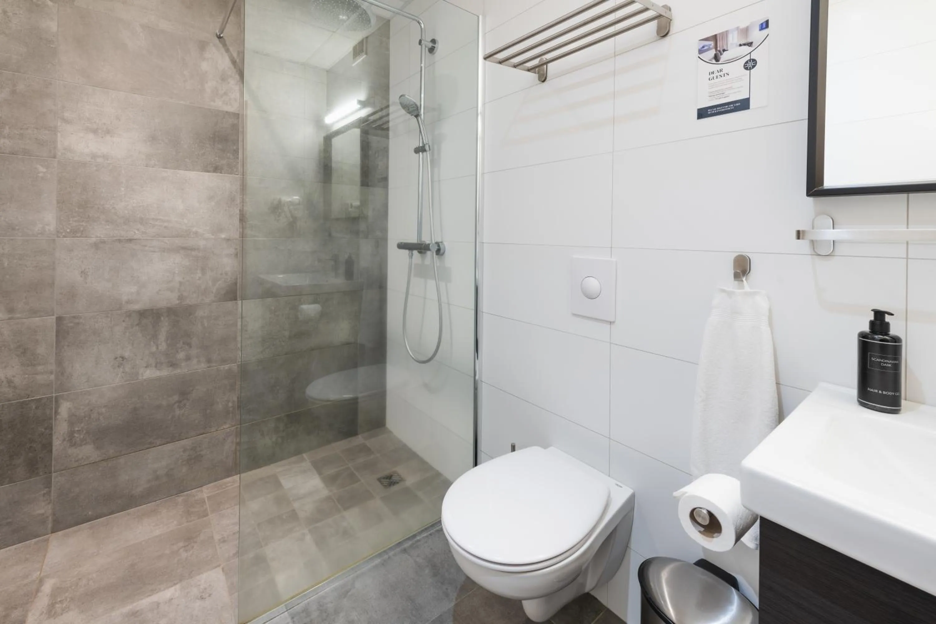 Bathroom in Centrum Hotel