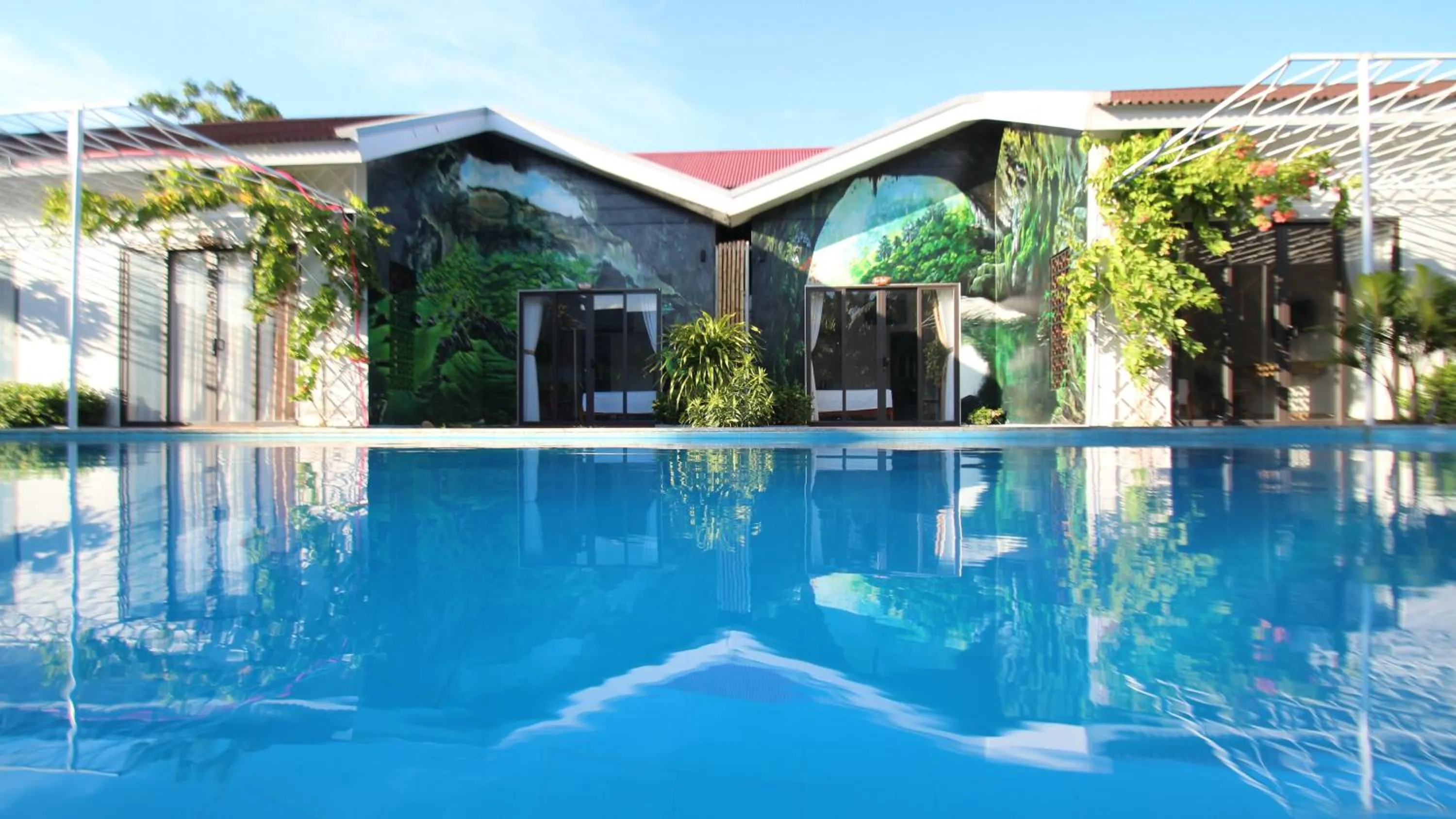 Property building in Commander Lodge