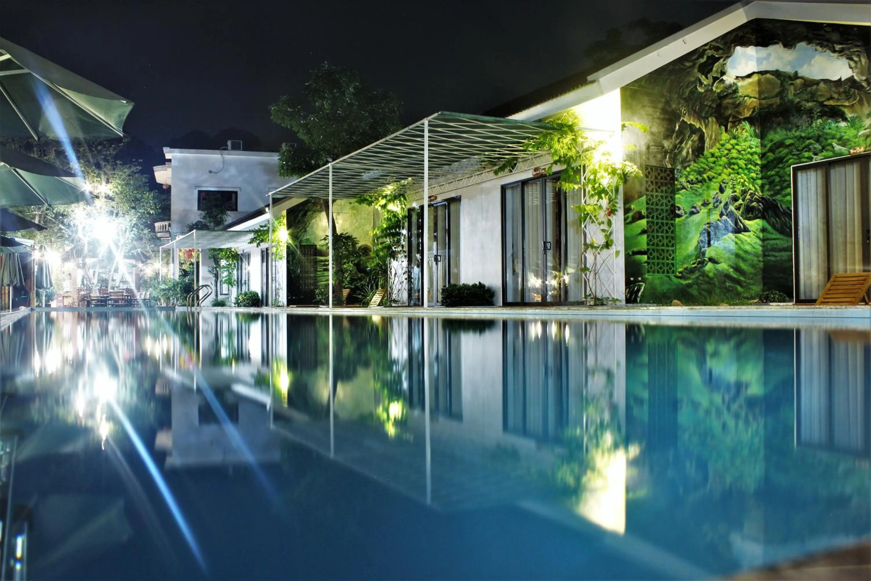 Property building in Commander Lodge