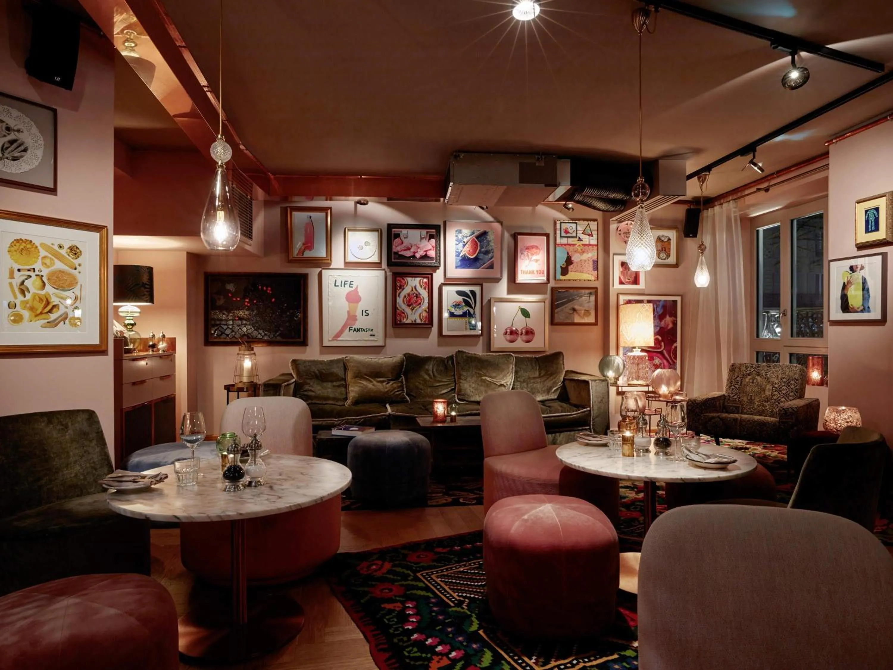 Restaurant/places to eat in 25hours Hotel Terminus Nord