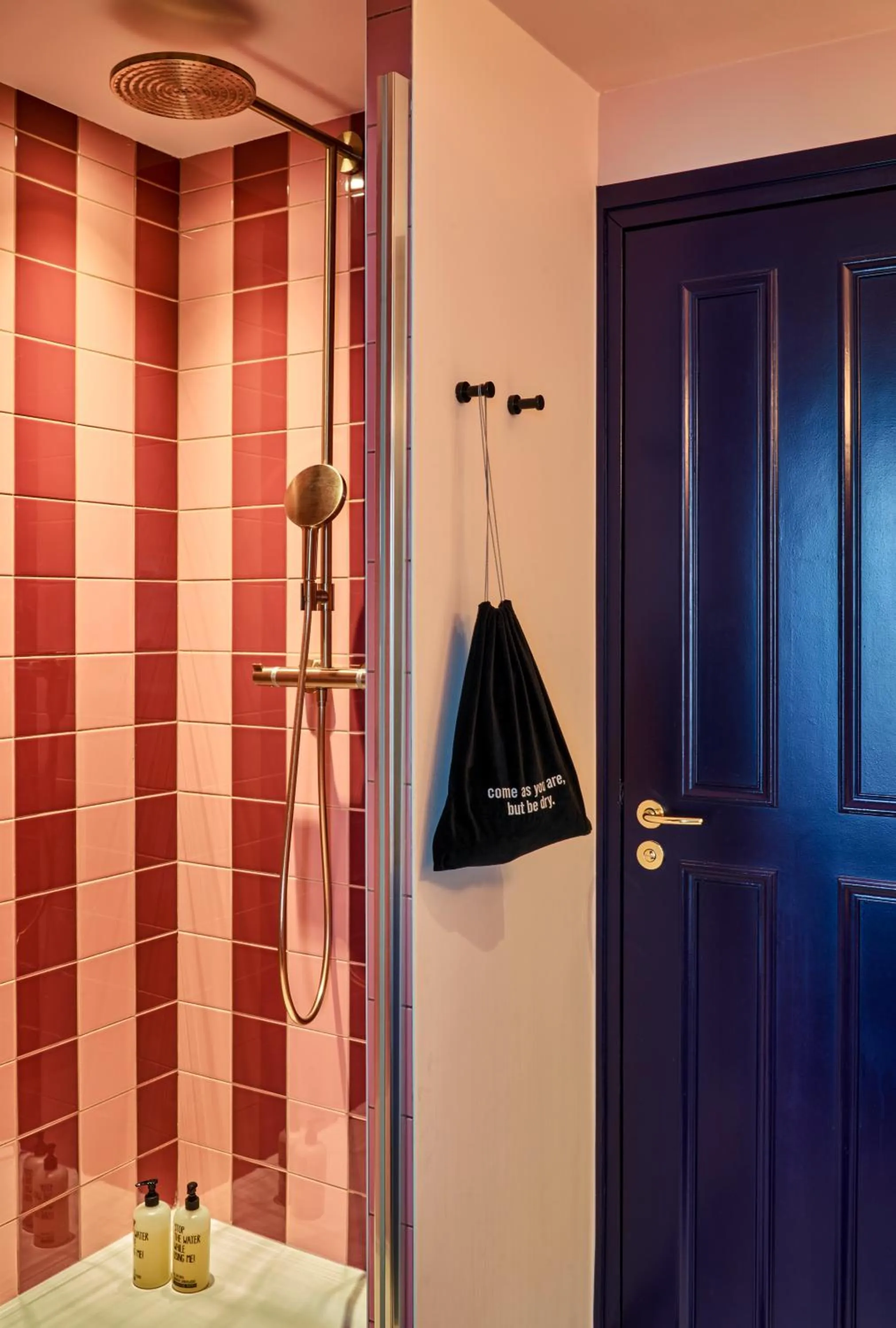 Bathroom in 25hours Hotel Terminus Nord