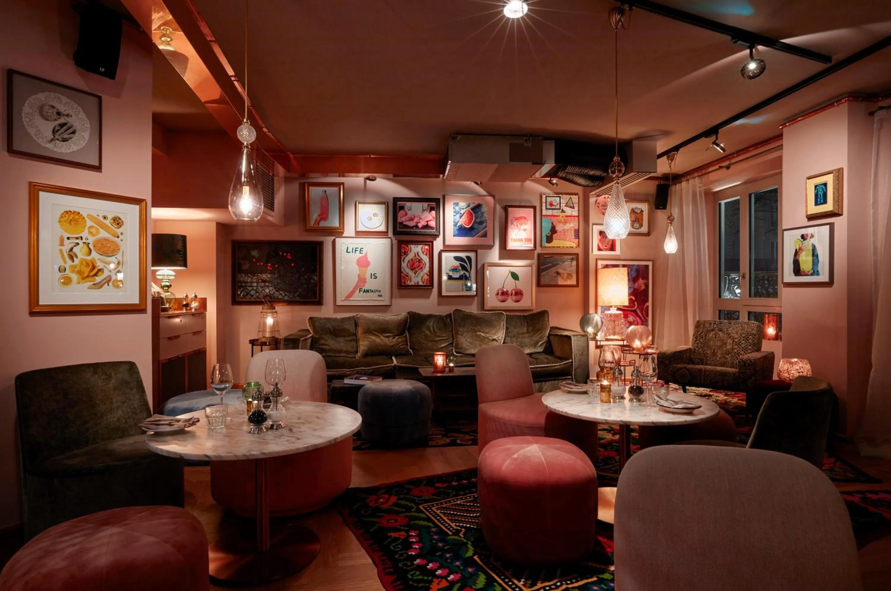 Restaurant/places to eat in 25hours Hotel Terminus Nord