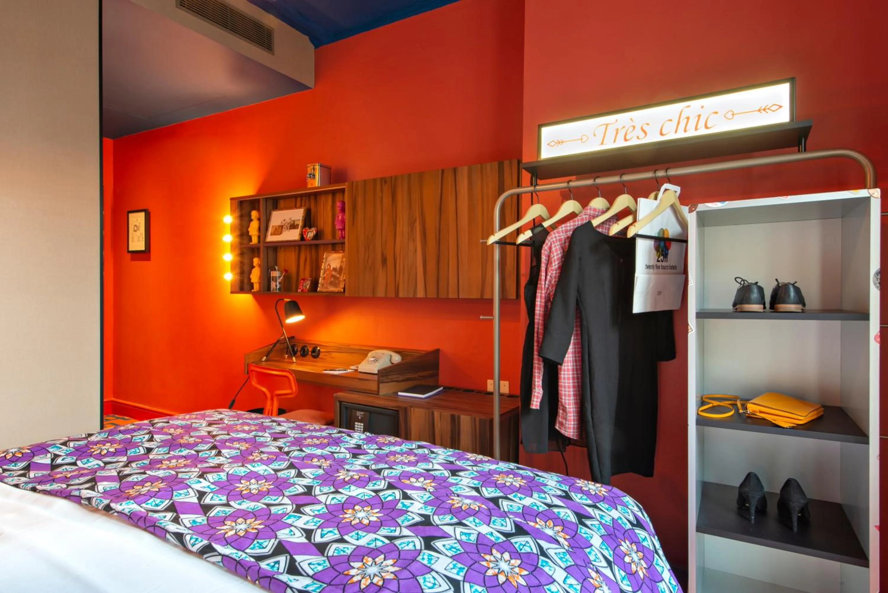 Decorative detail, Bed in 25hours Hotel Terminus Nord