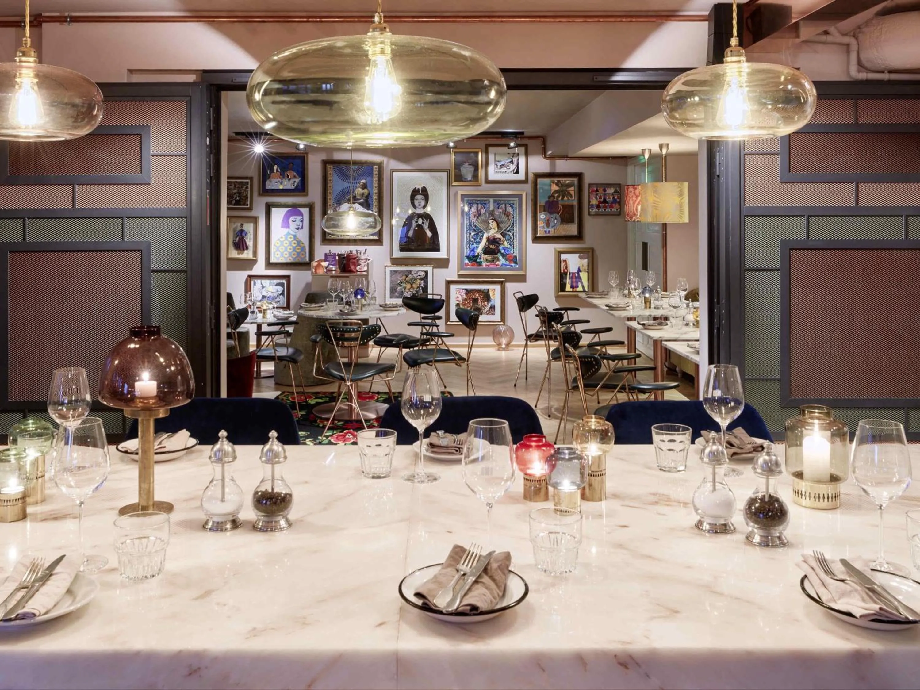 Restaurant/places to eat in 25hours Hotel Terminus Nord