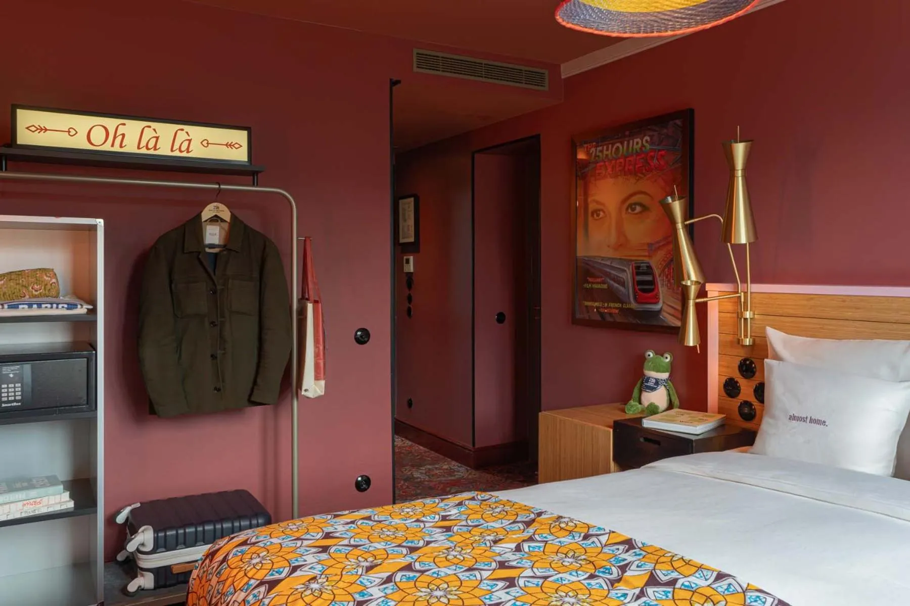 Bedroom, Bed in 25hours Hotel Terminus Nord