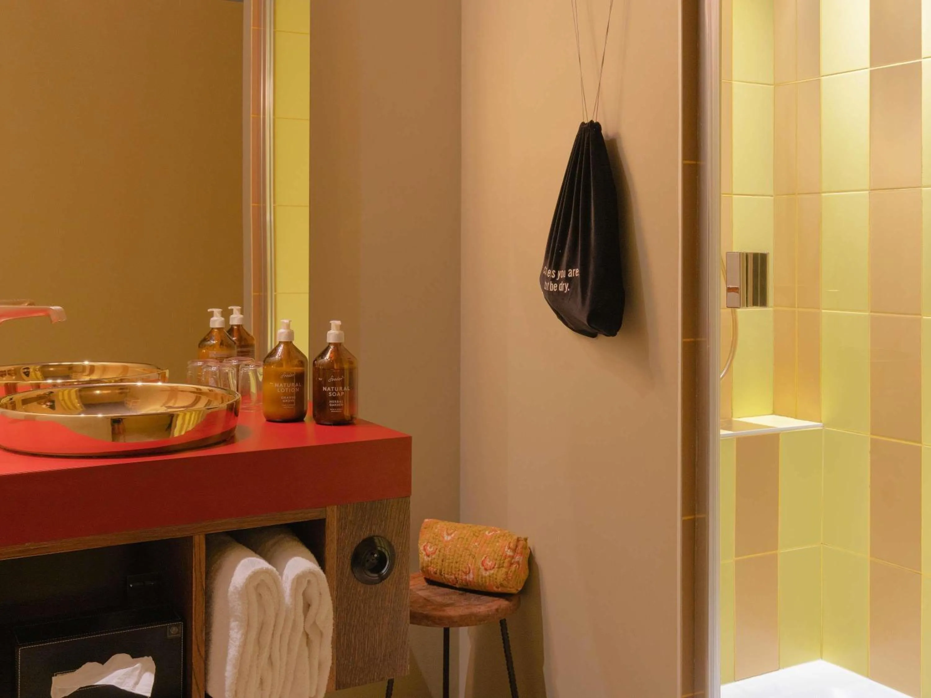 Bedroom in 25hours Hotel Terminus Nord