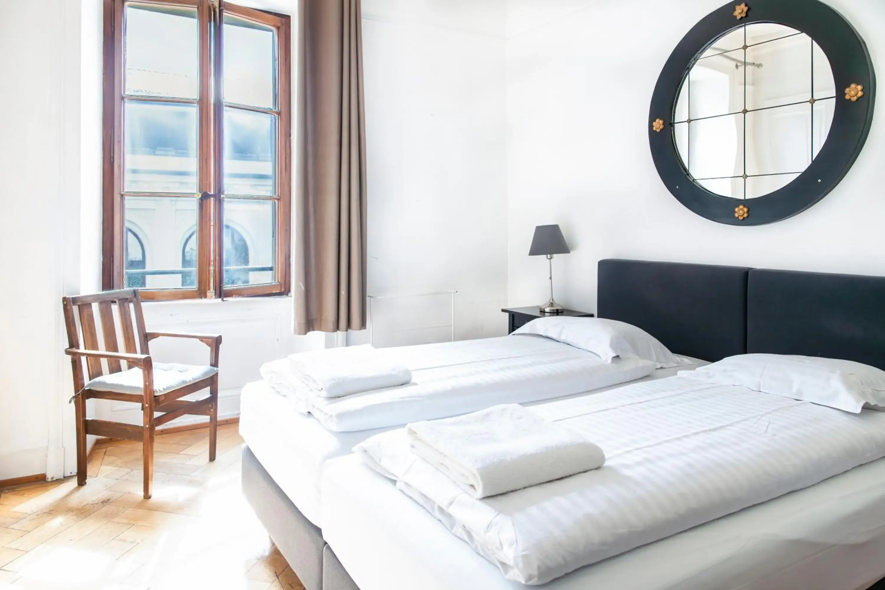 Superior Double Room with Shared Bathroom in Vevey Hotel & Guesthouse Superior Double Room with Shared Bathroom in Vevey Hotel & Guesthouse