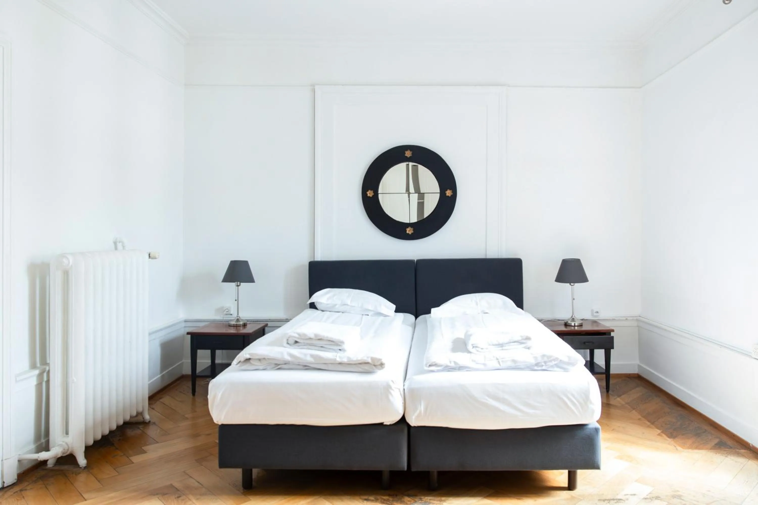 Standard Double Room with Shared Bathroom in Vevey Hotel & Guesthouse