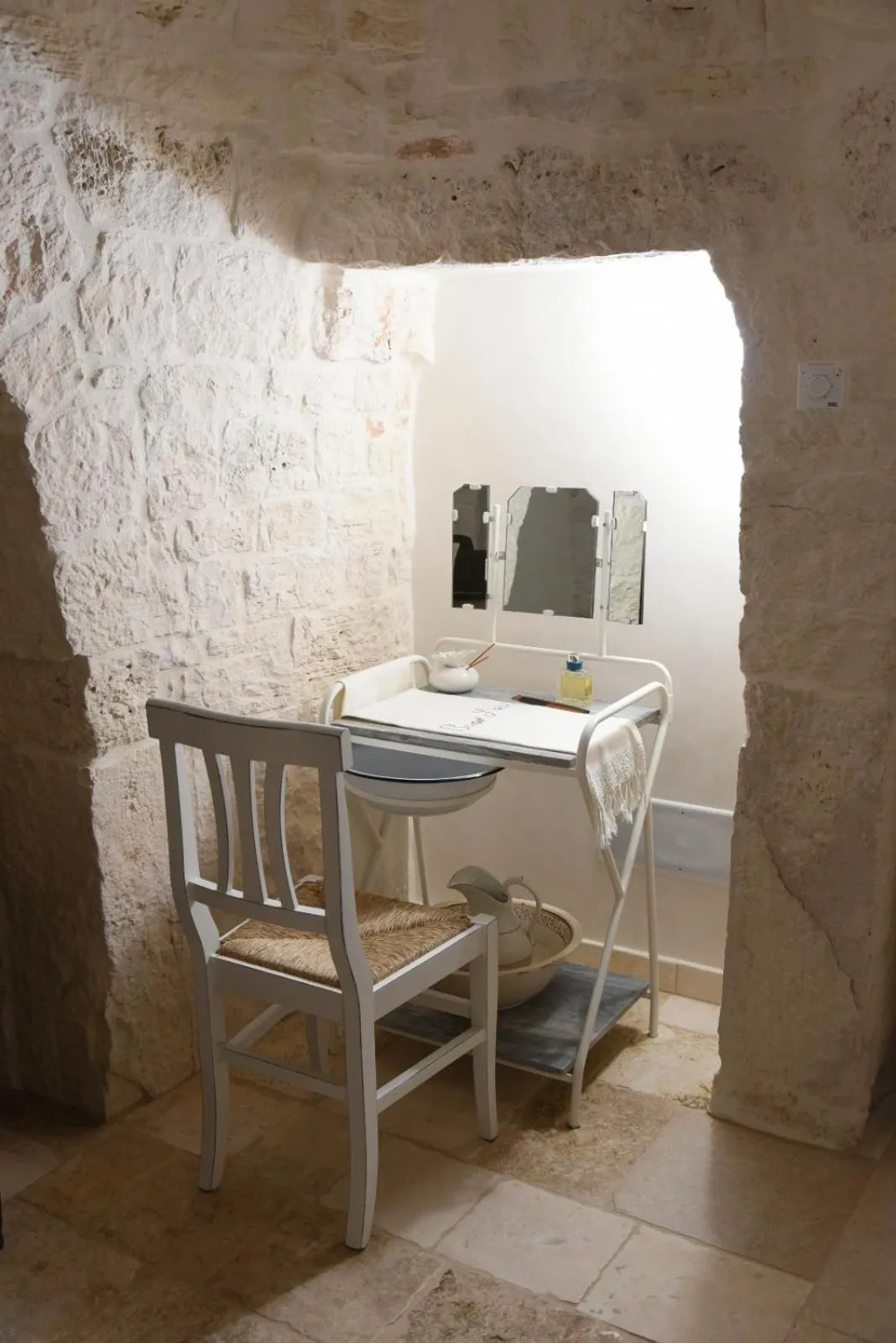 Logo/Certificate/Sign in Trulli Occhi Di Pietra