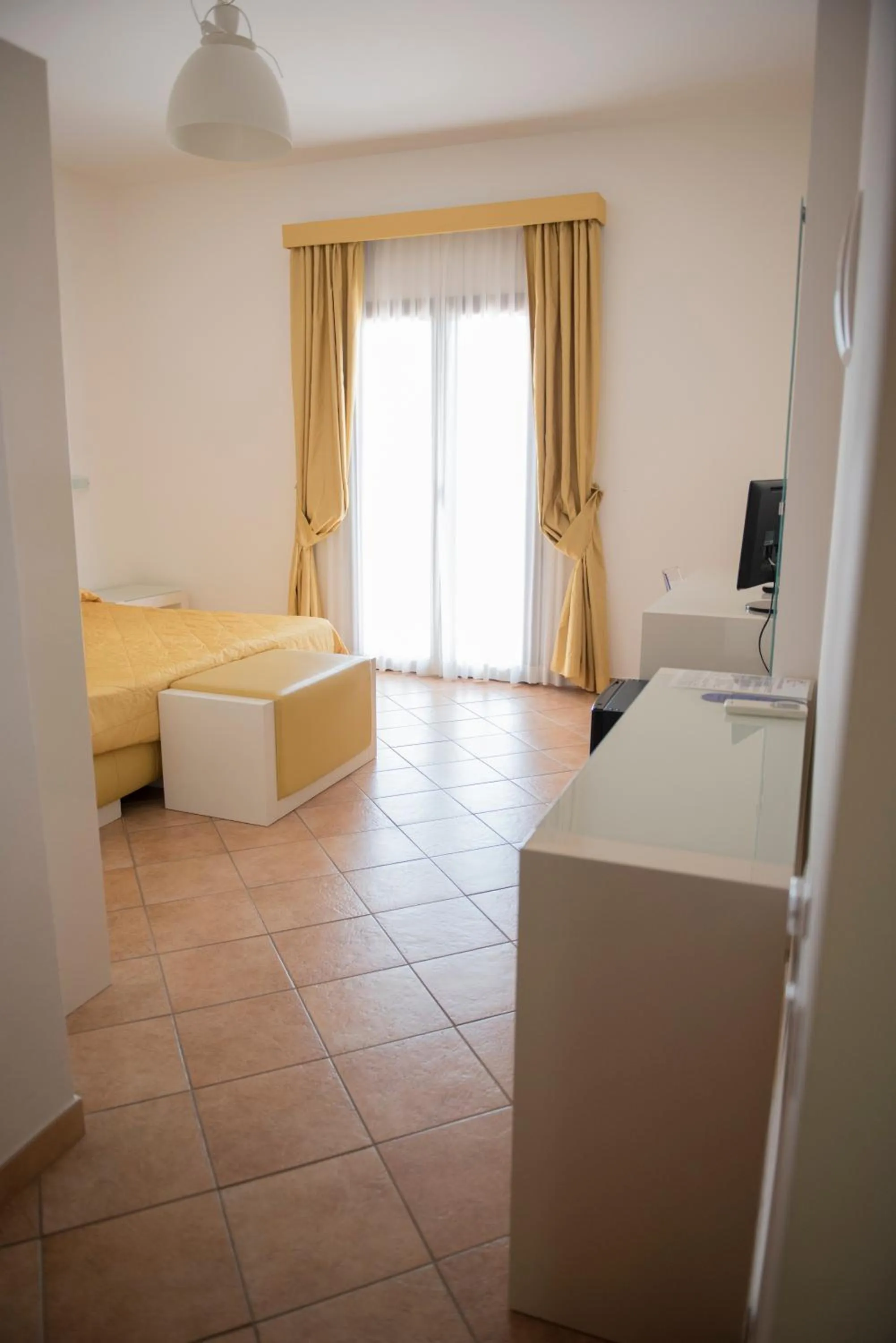 Photo of the whole room in Hotel Caluna Charme