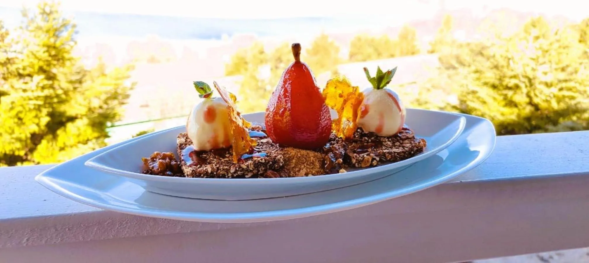 Restaurant/places to eat in Delta Resort Treetop by Eight Continents