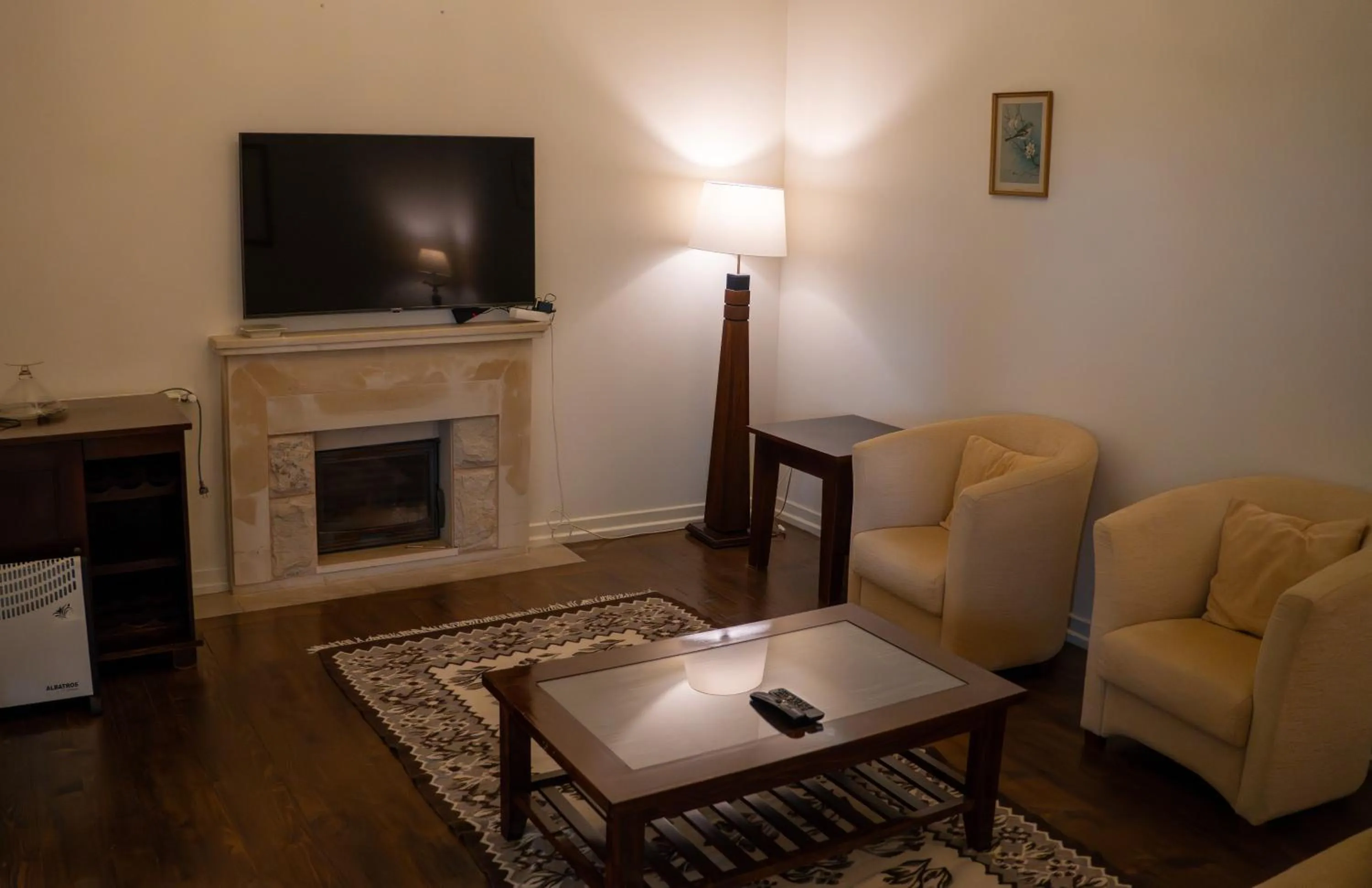 Communal lounge/ TV room in Delta Resort Treetop by Eight Continents