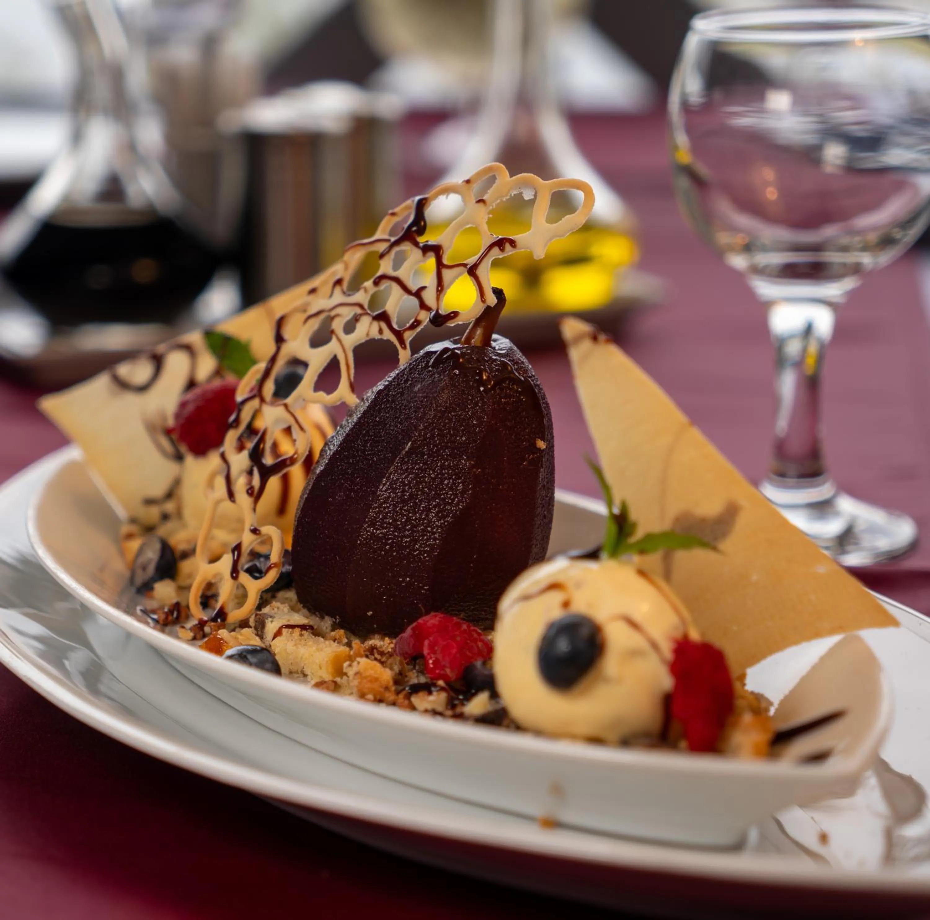 Food and drinks in Delta Resort Treetop by Eight Continents