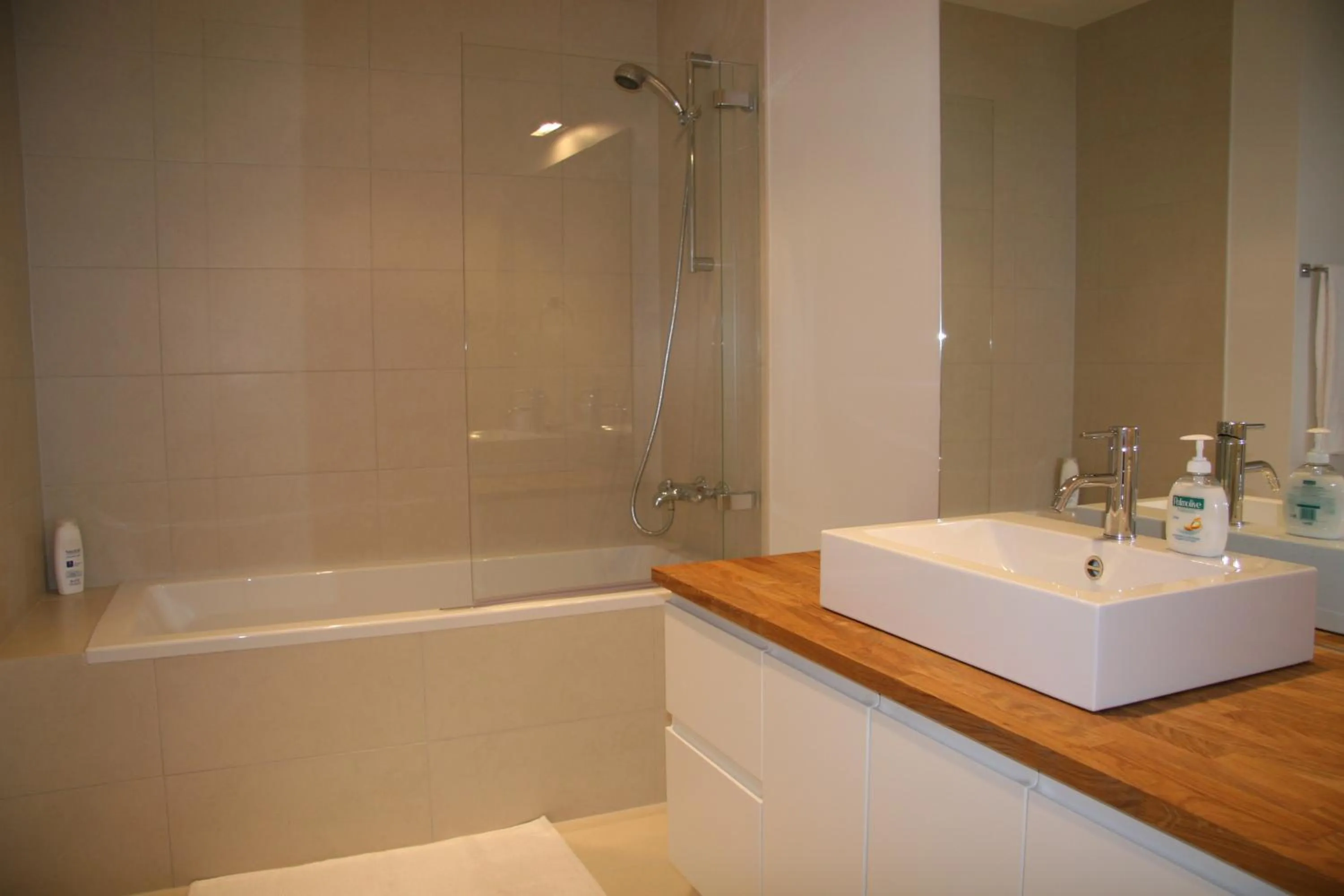 Bathroom in Ódinsvé Hotel Apartments