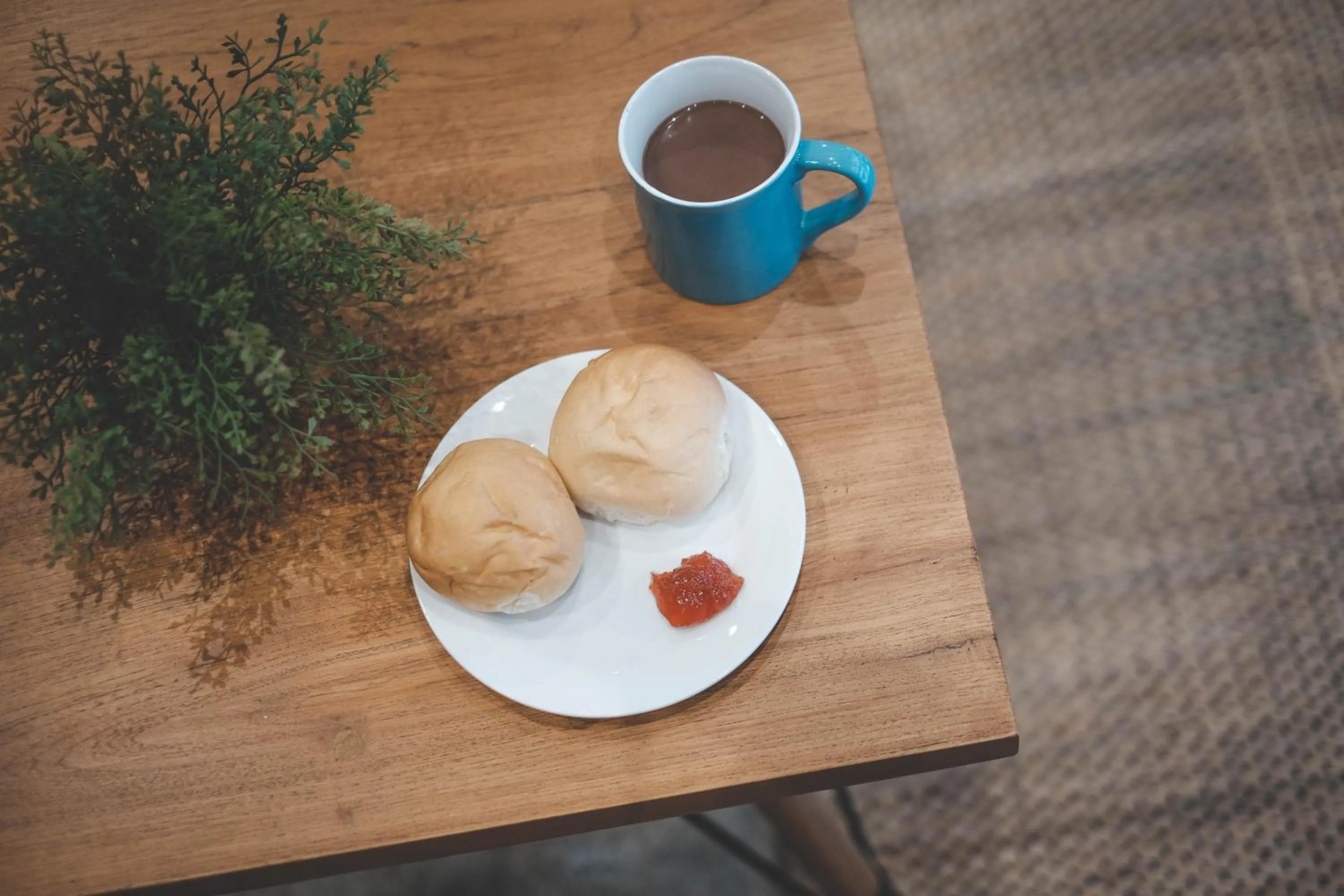 Continental breakfast in Stay Thapae Hostel