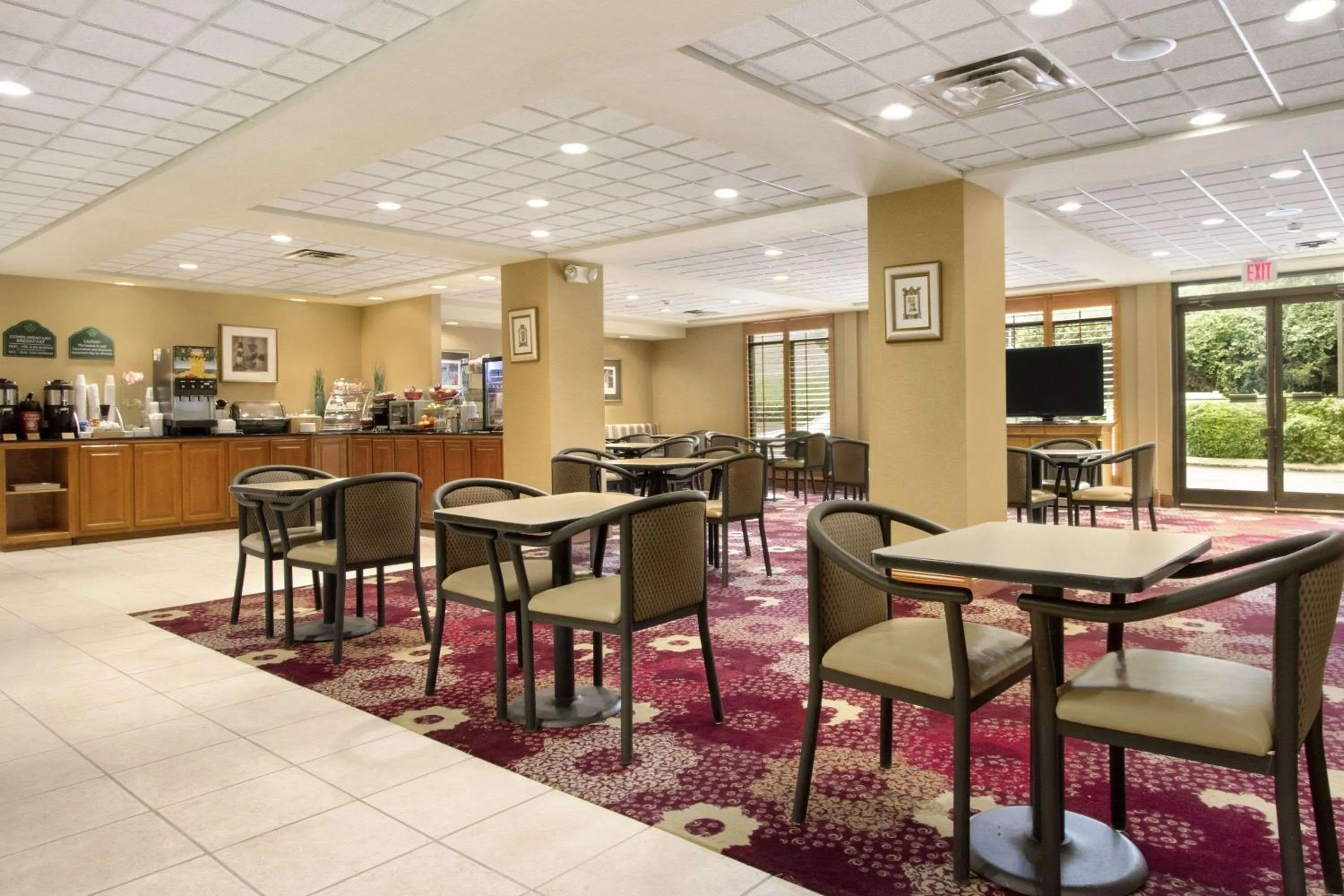 Restaurant/places to eat in Wingate by Wyndham - Chattanooga