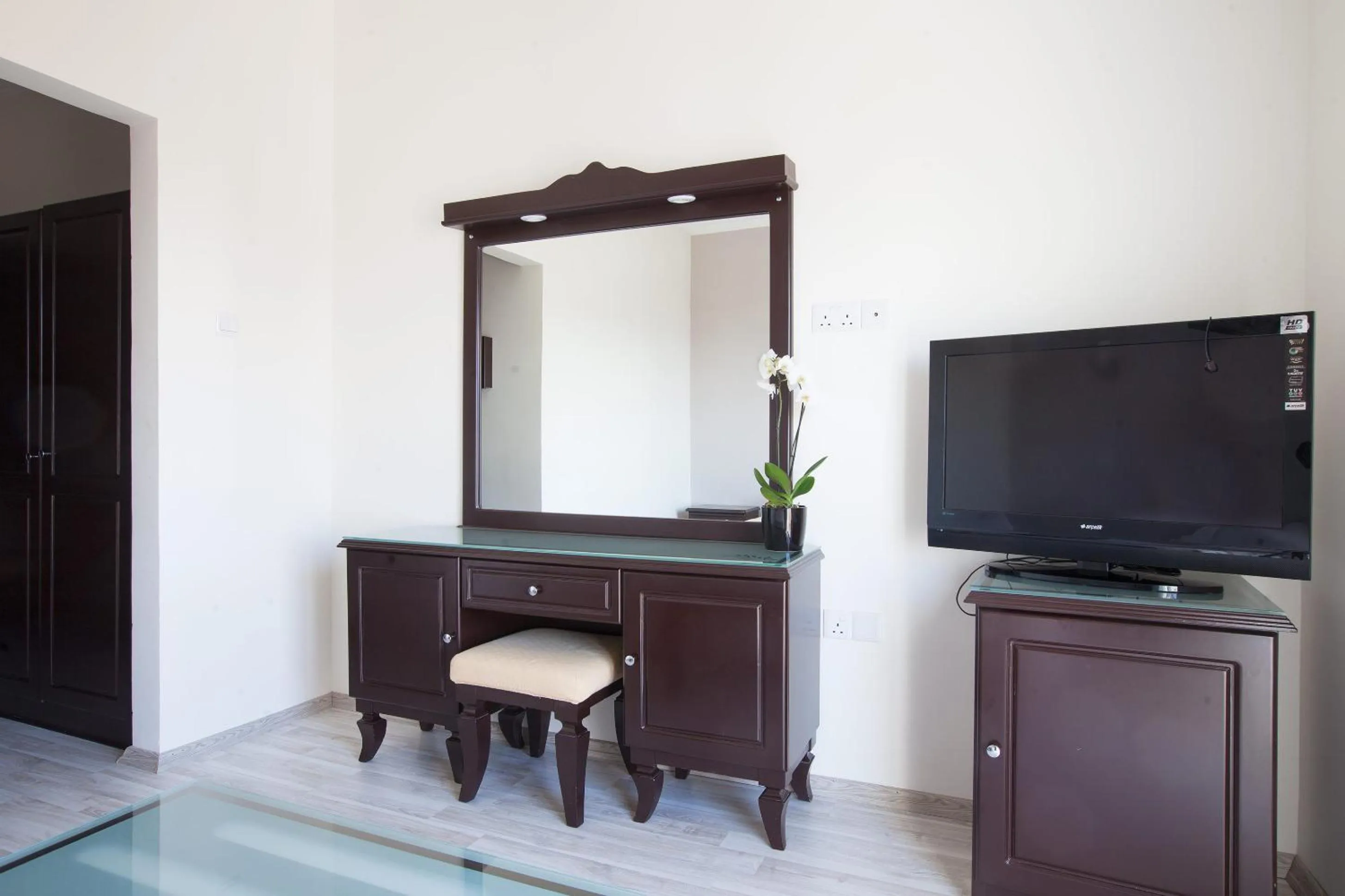 TV and multimedia in Exotic Hotel & SPA