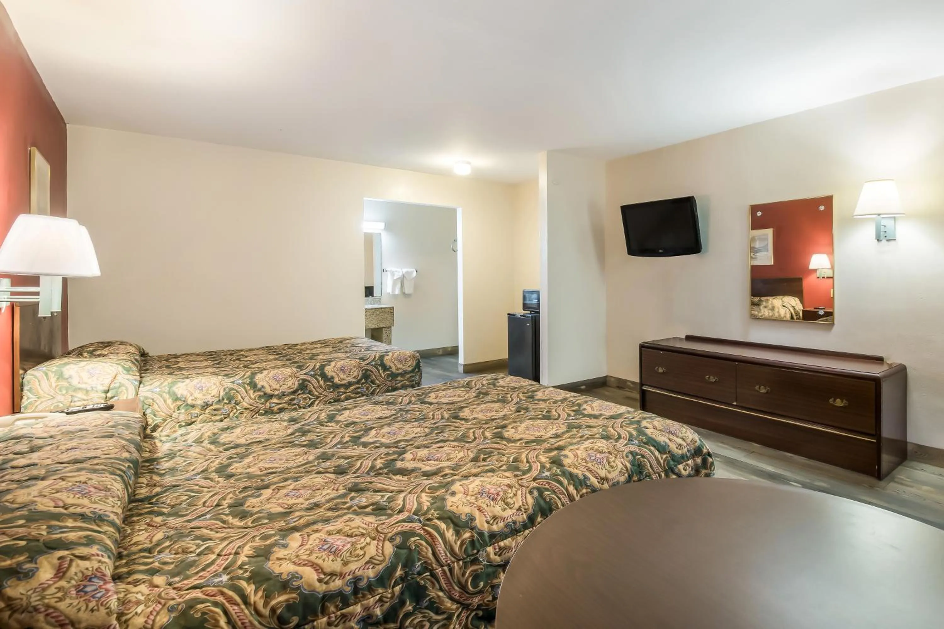 Knights Inn - Cleveland