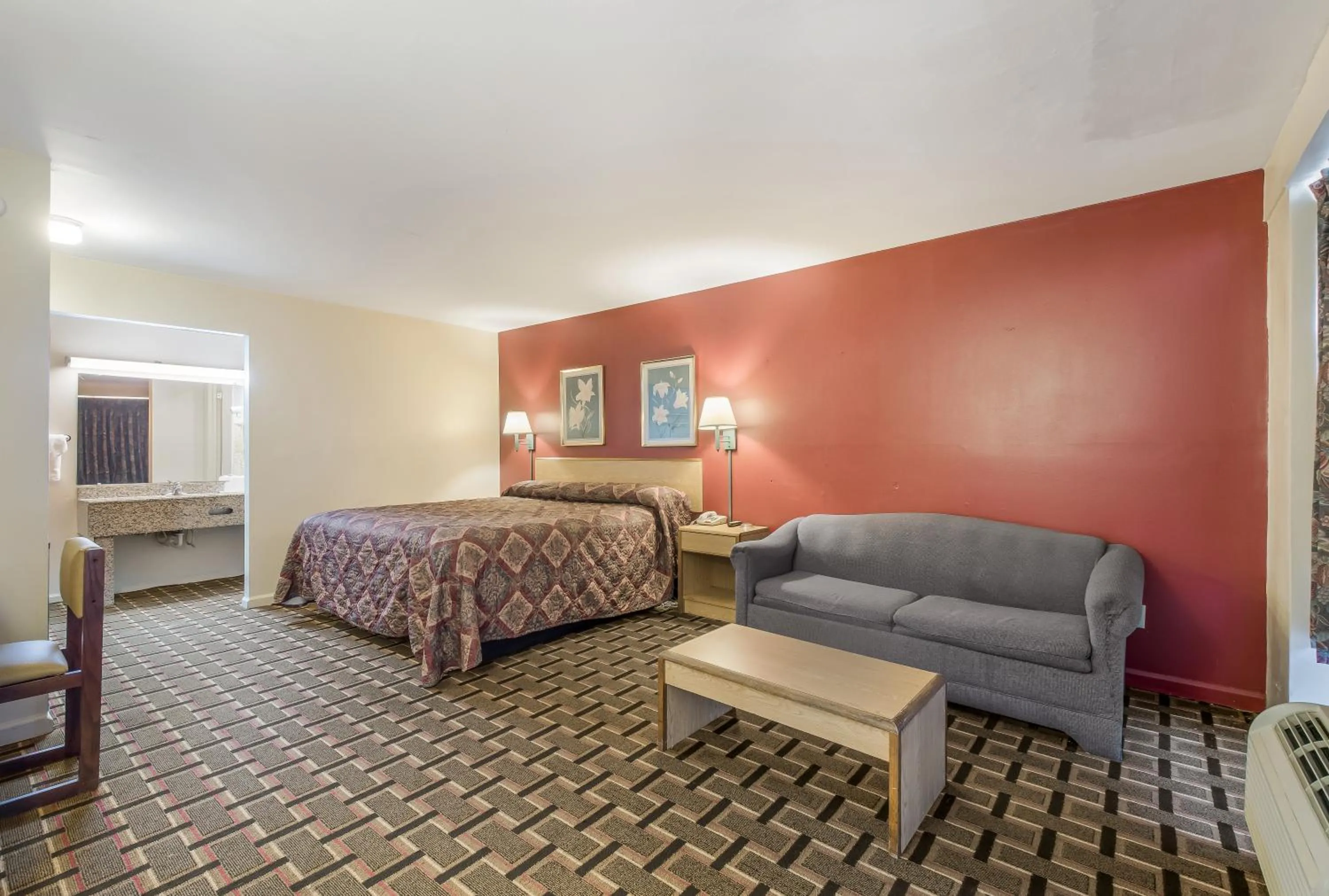 Knights Inn - Cleveland