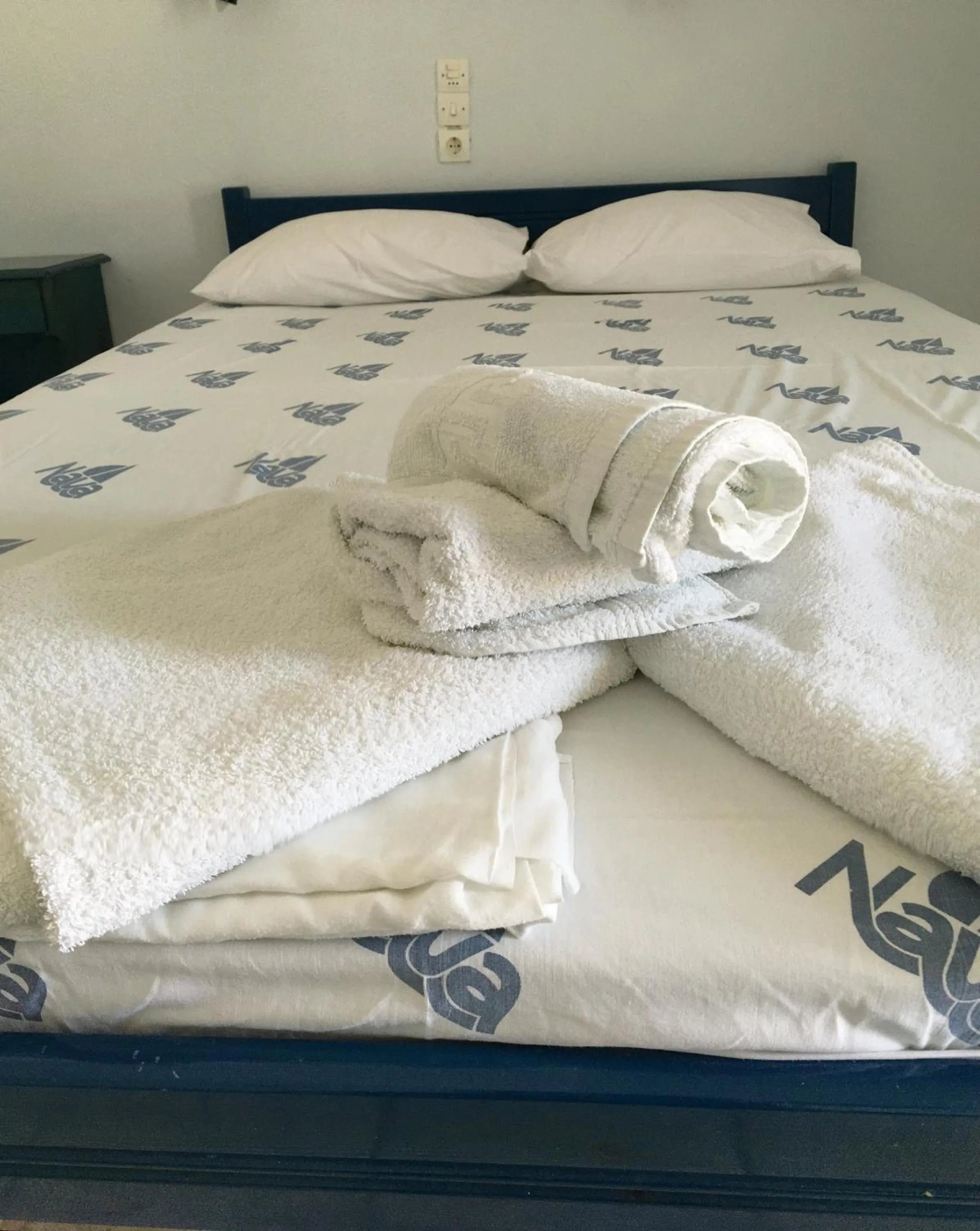 Bed in Mimoza Studios