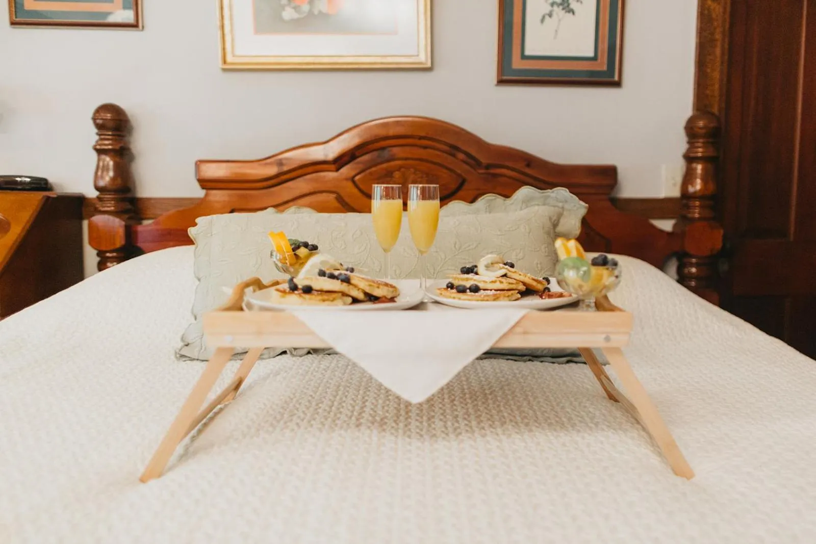 Bed in Friendly City Inn B&B