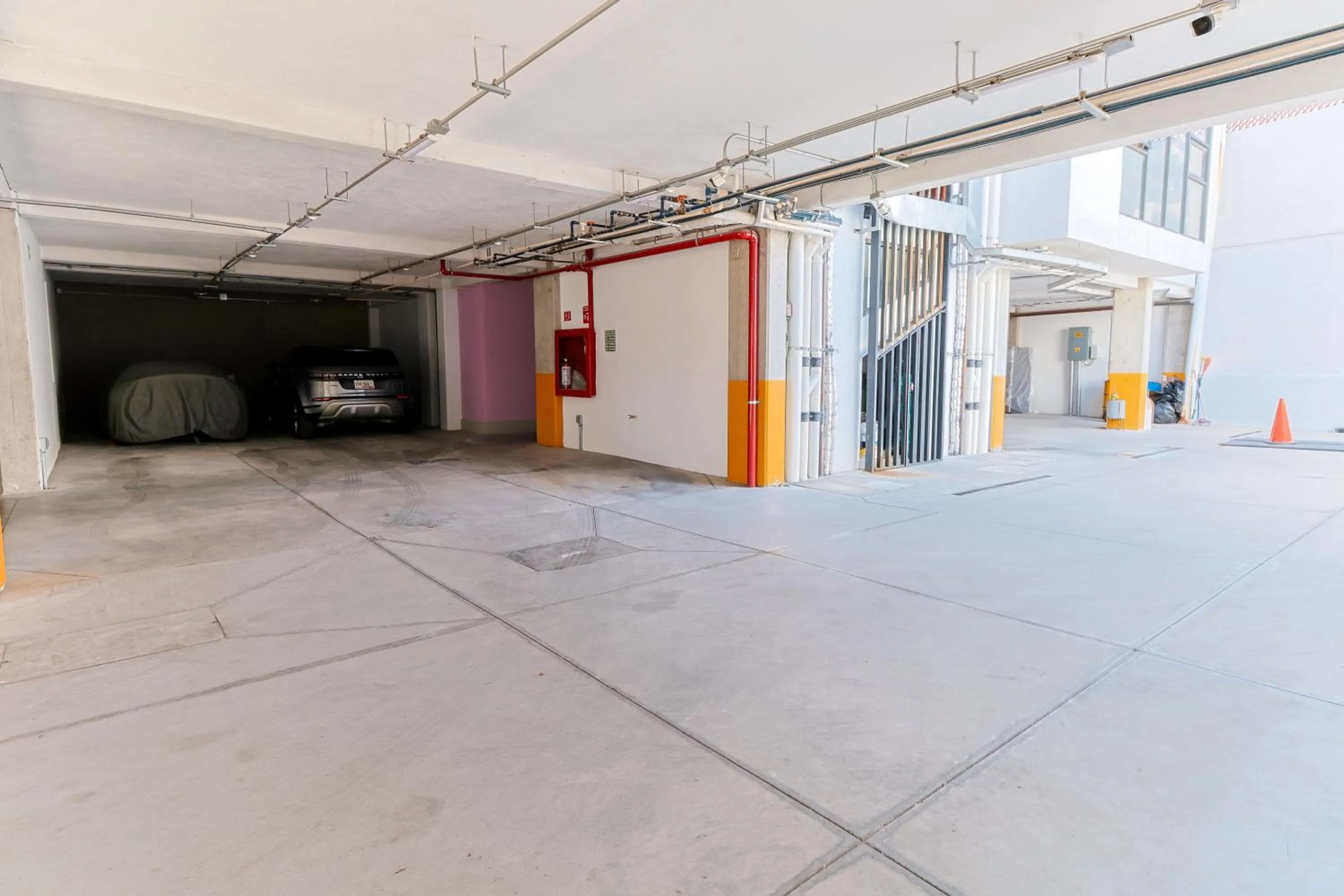 Parking in Arkana Puebla by Grupo Amber