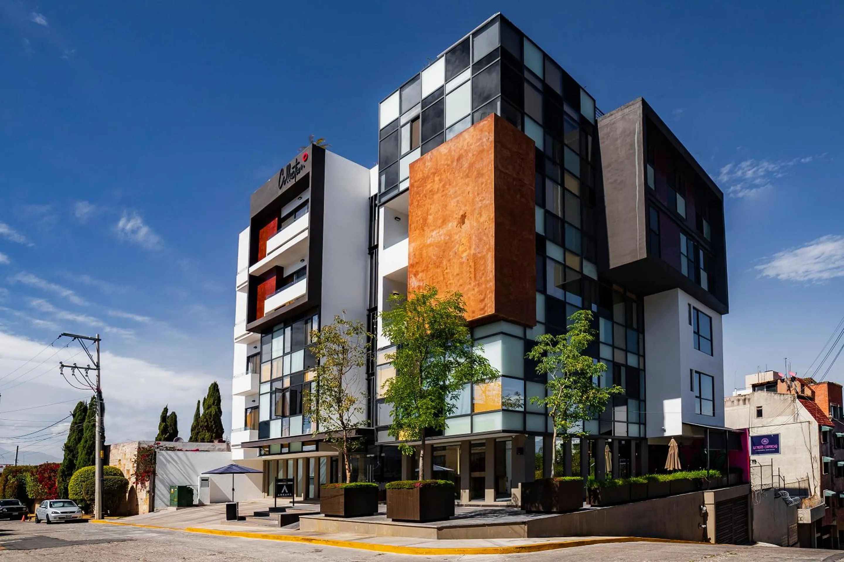 Property building in Arkana Puebla by Grupo Amber