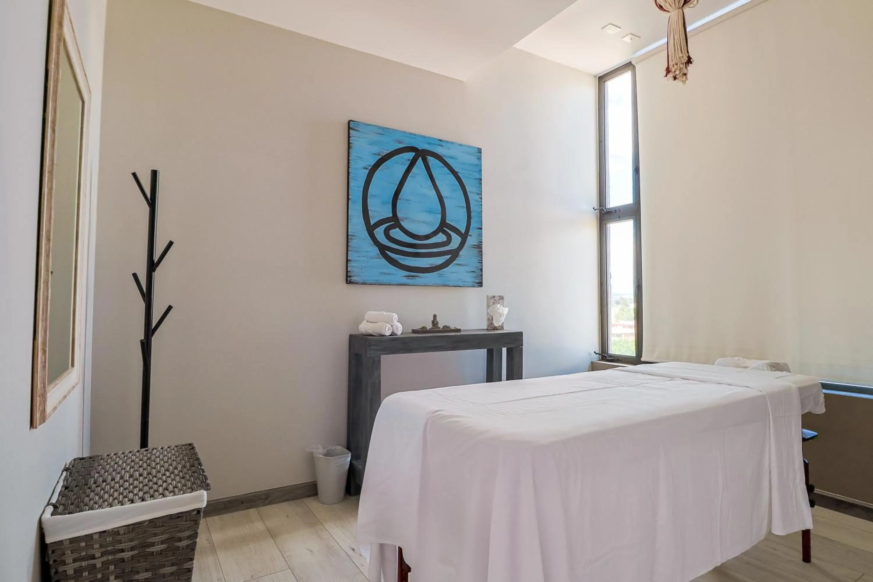 Massage, Bed in Arkana Puebla by Grupo Amber