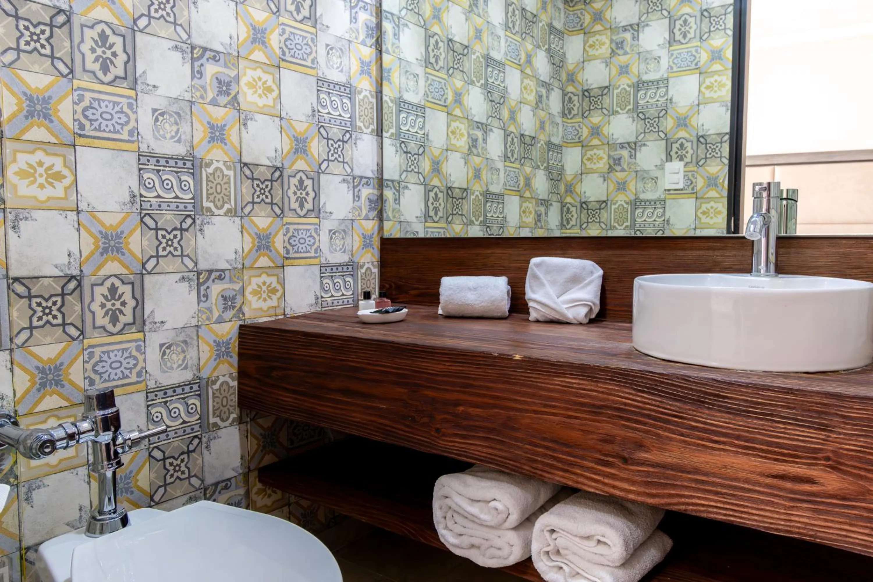 Toilet in Arkana Puebla by Grupo Amber