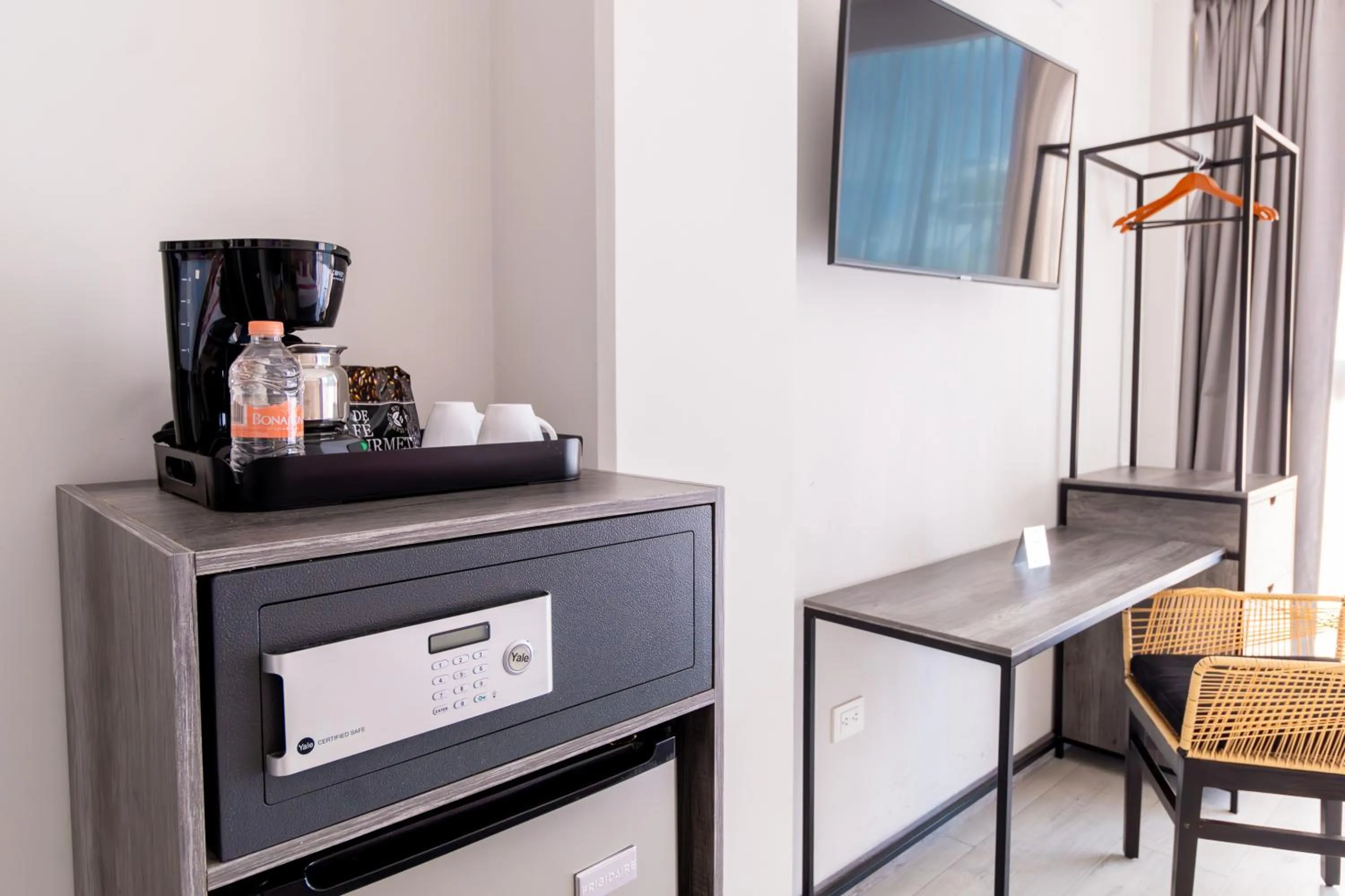 minibar in Arkana Puebla by Grupo Amber