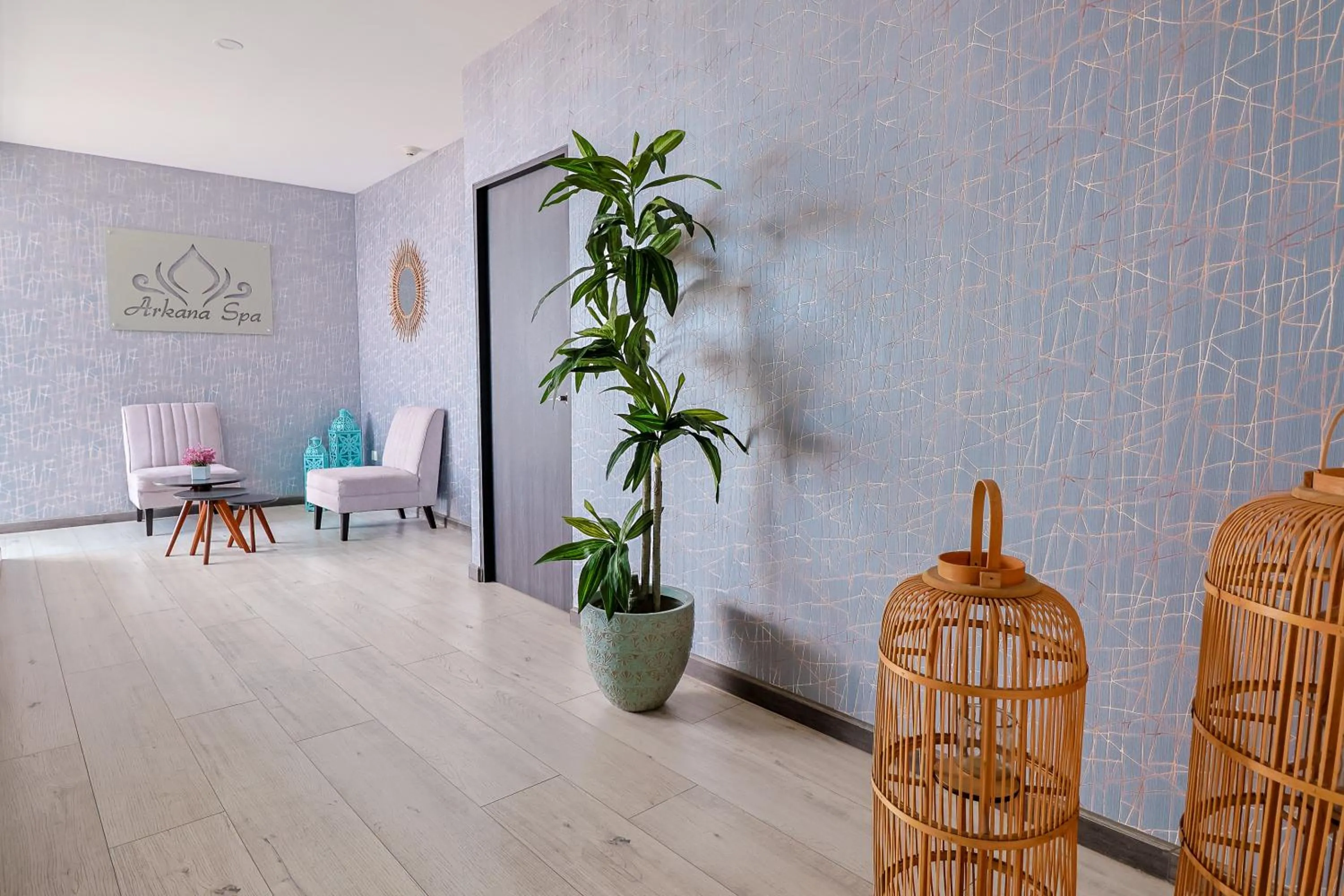 Lobby or reception in Arkana Puebla by Grupo Amber